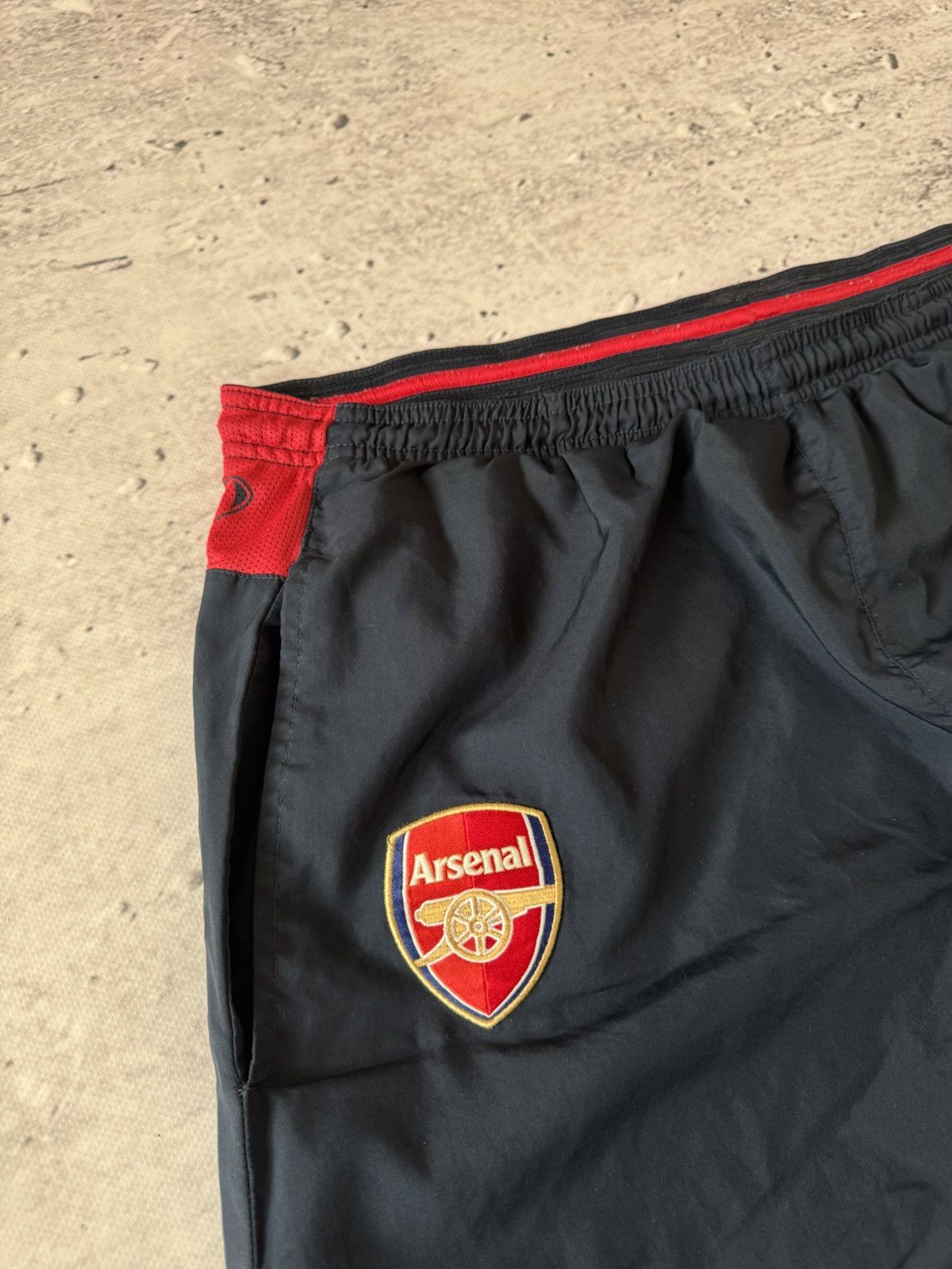 Nike × Vintage NIKE ARSENAL NYLON VINTAGE Y2K BAGGY FIT PANTS SWEATPANTS Size US 34 / EU 50 - 5 Thumbnail