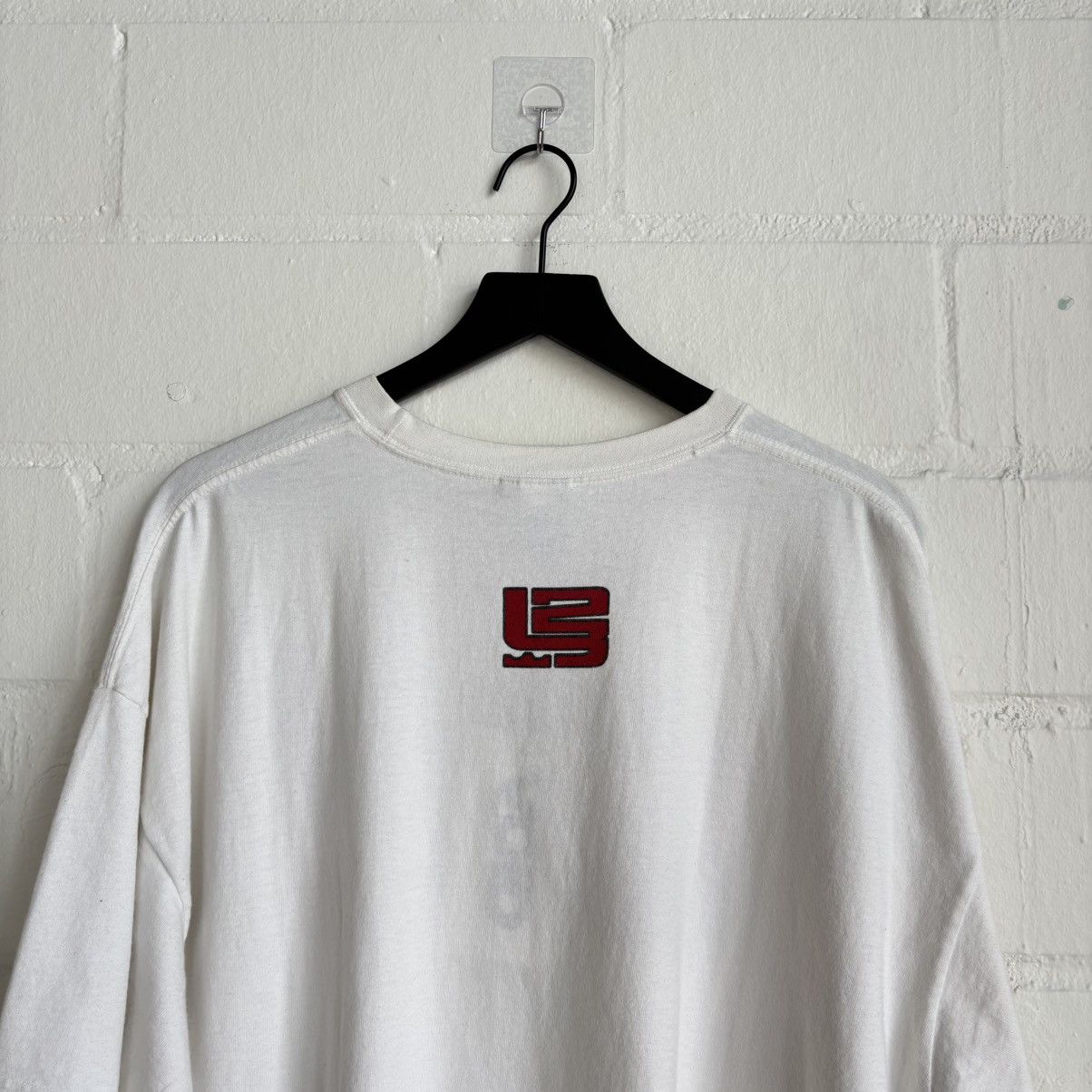 Vintage Y2K Nike Lebron James “Akron Finest” Tee Size US XXL / EU 58 / 5 - 3 Thumbnail