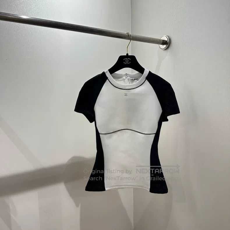 Chanel Chanel 24c color-matched dark pattern logo short sleeves Size XS / US 0-2 / IT 36-38 - 1 Thumbnail