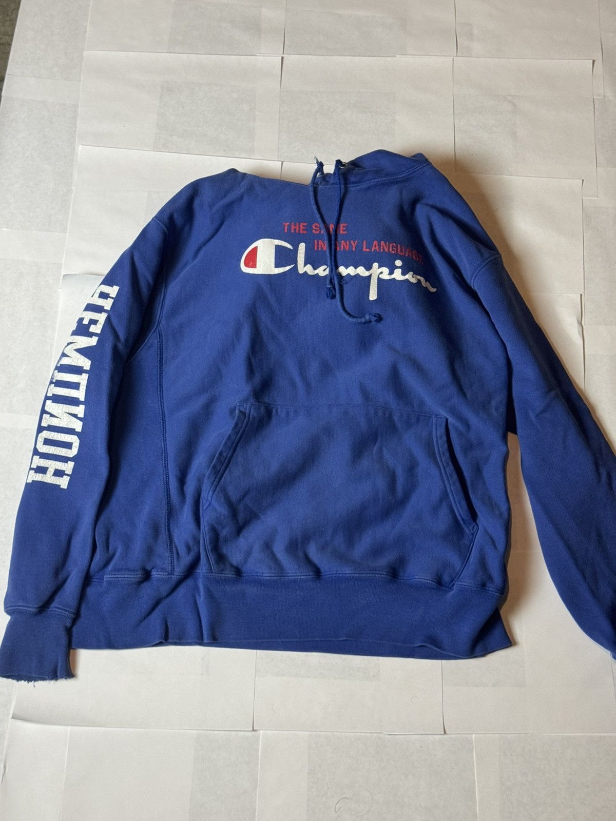 Champion Champion language hoodie Size US L / EU 52-54 / 3 - 1 Thumbnail