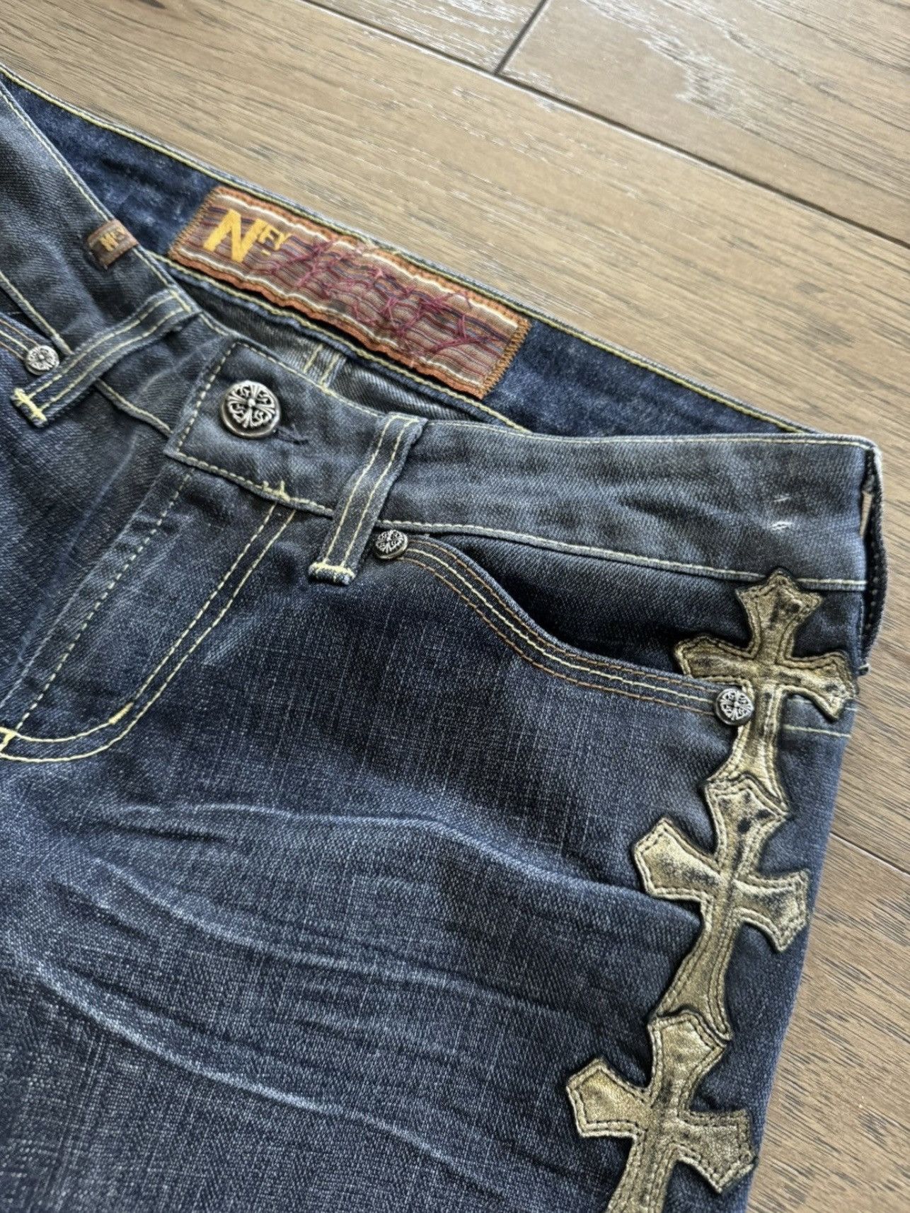 Chrome Hearts Chrome Hearts Notify Custom Gold Leather Cross Patch Denim Size 27" / US 4 / IT 40 - 9 Thumbnail