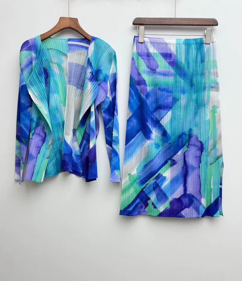 Issey Miyake Issey Miyake Blue watercolor cardigan Size L / US 10 / IT 46 - 1 Thumbnail