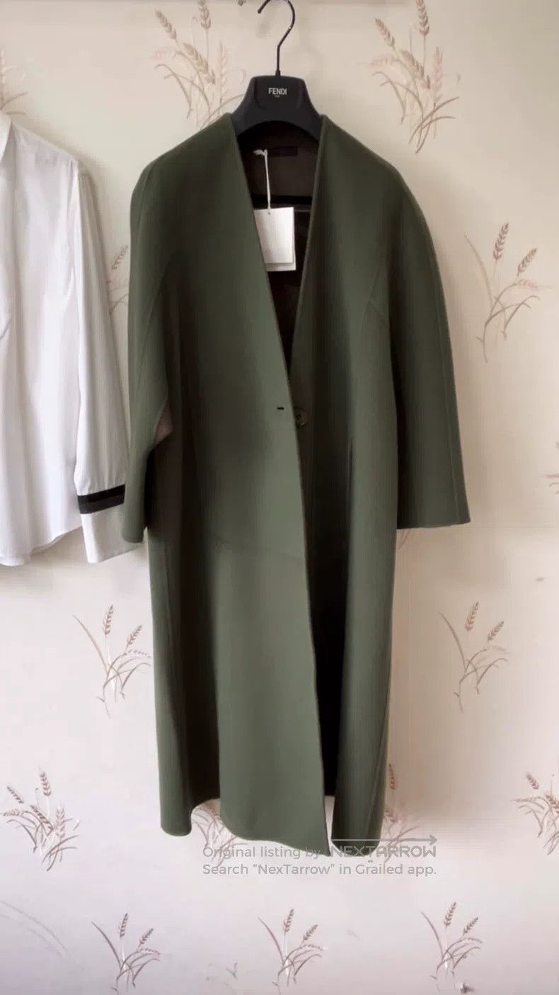 The Row The Row size 2 Runway sage green reversible double-faced ca Size M / US 6-8 / IT 42-44 - 1 Thumbnail