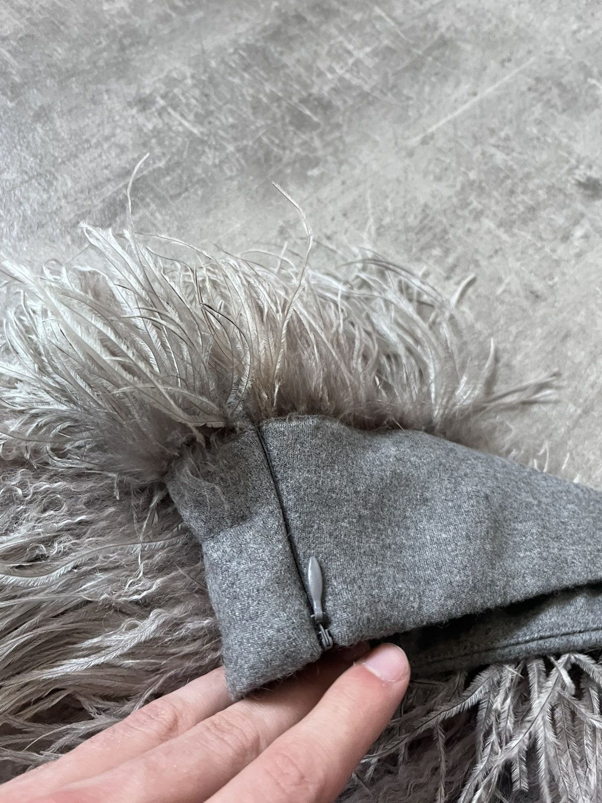Brunello Cucinelli Brunello Cucinelli ostrich feather mini skirt grey Size 32" / US 10 / IT 46 - 4 Thumbnail