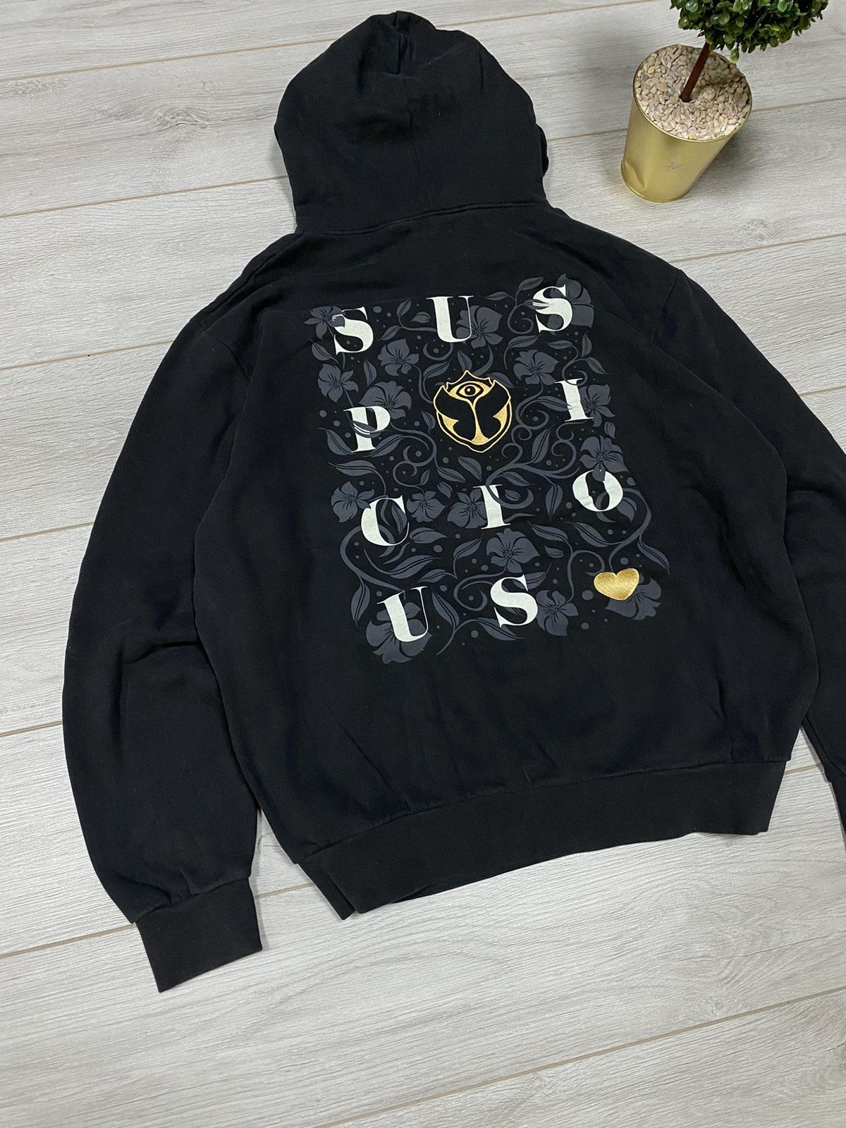 Suspicious Antwerp Suspicious Antwerp hoodie vintage heart big back print Size US XXL / EU 58 / 5 - 10 Thumbnail