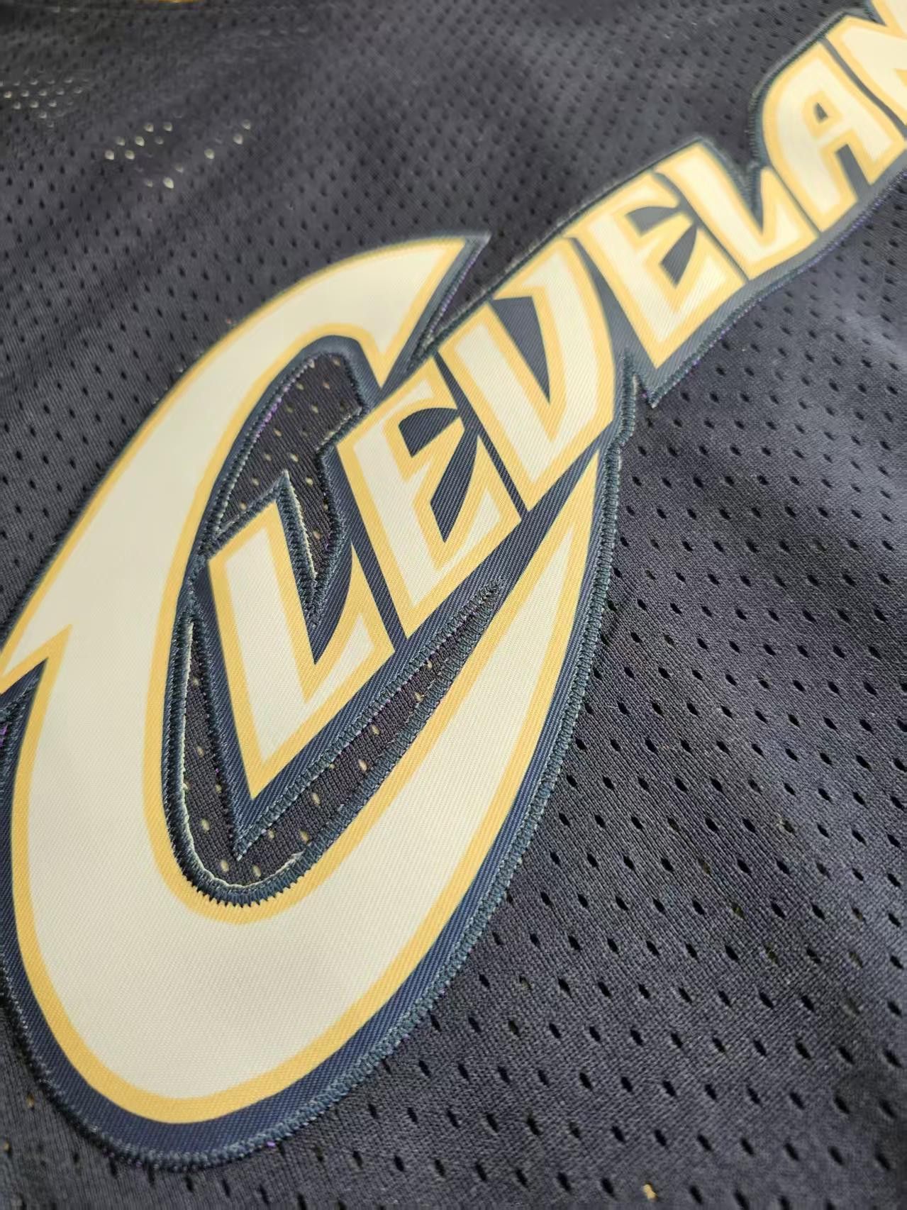 NBA Cleveland Cavaliers #23 LeBron James Jersey Blue Size US M / EU 48-50 / 2 - 4 Thumbnail