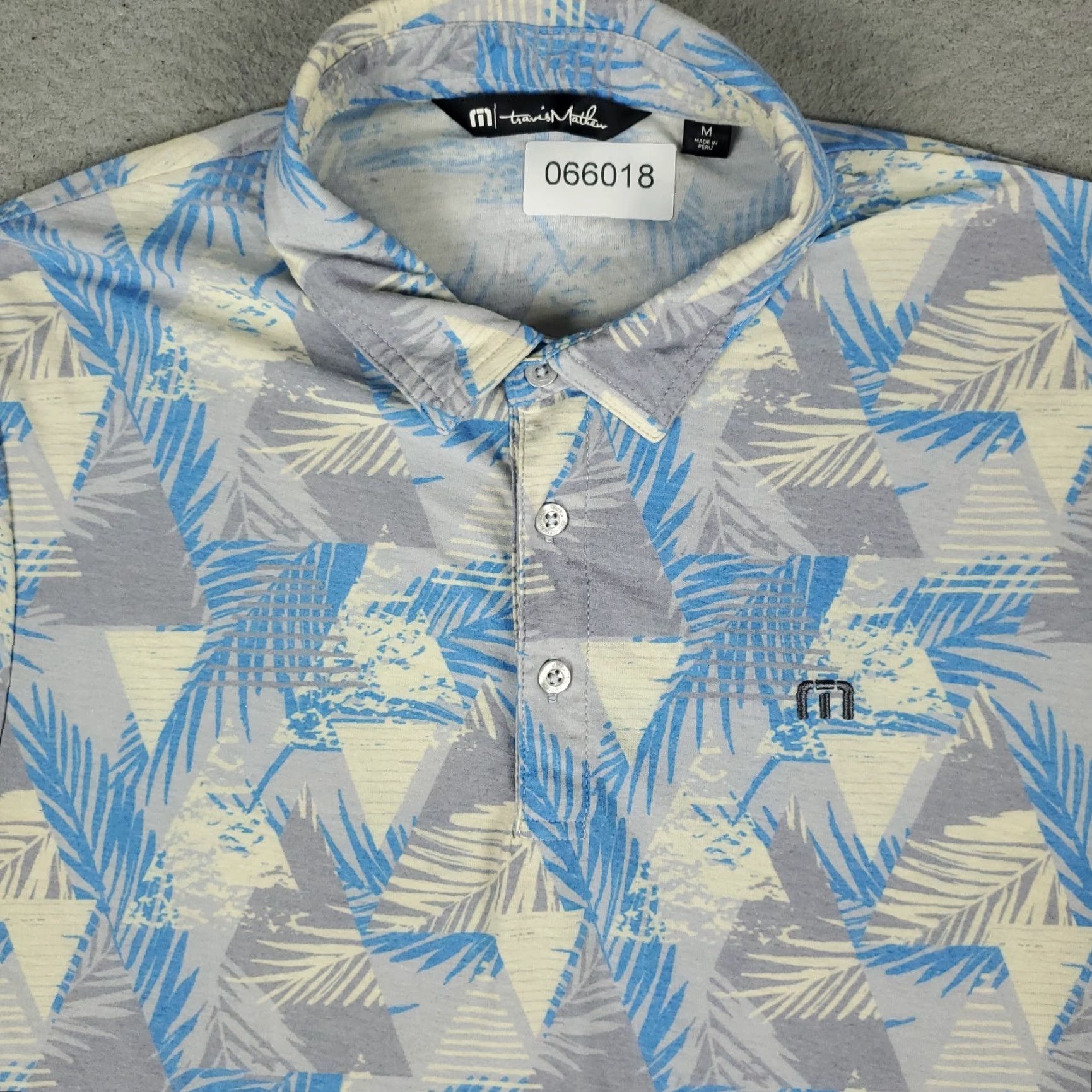 TravisMathew Travis Mathew Polo Shirt Mens M Blue Gray Geometric Leaf Print Golf Polo Shirt Mens Blue Gray Geometric Leaf Print Golf Size US M / EU 48-50 / 2 - 2 Thumbnail