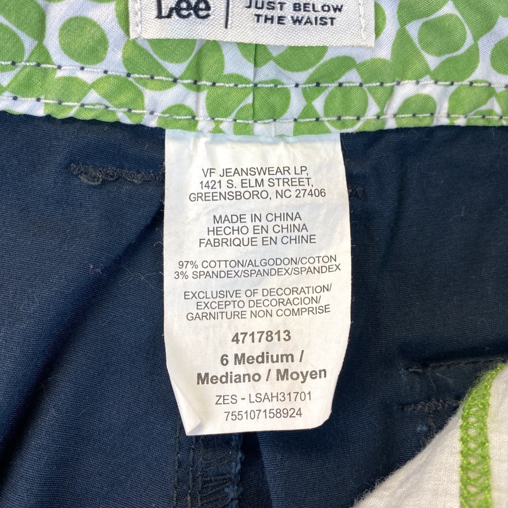 Lee Lee Women's Mid Rise Flat Front Bermuda Shorts Size 6 Navy Blue Classic Casual Size 28" / US 6 / IT 42 - 6 Thumbnail