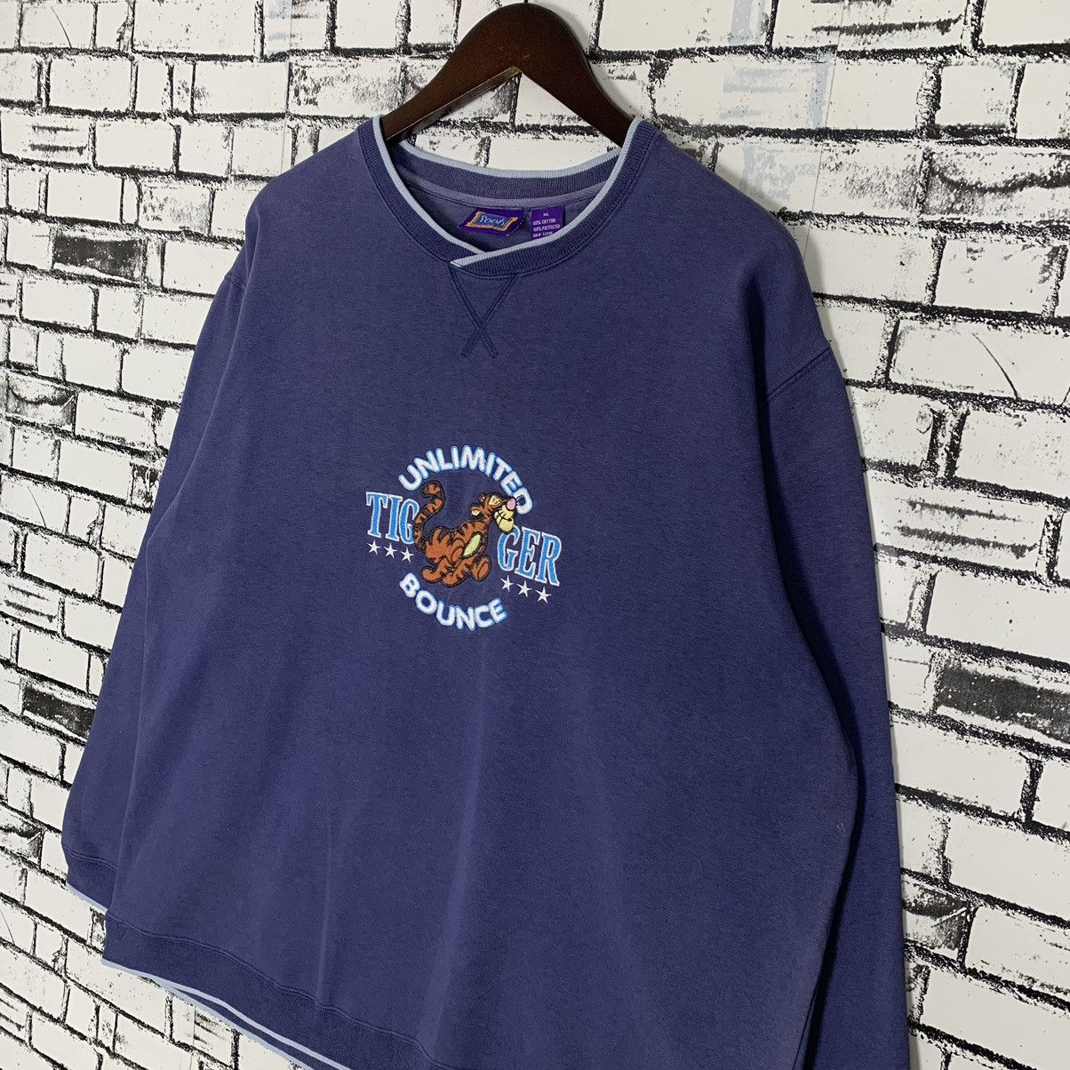 Cartoon Network × Disney × Vintage Vintage Disney Pooh Unlimited Tiger Embroidered Sweatshirt Size XL / US 12-14 / IT 48-50 - 4 Thumbnail