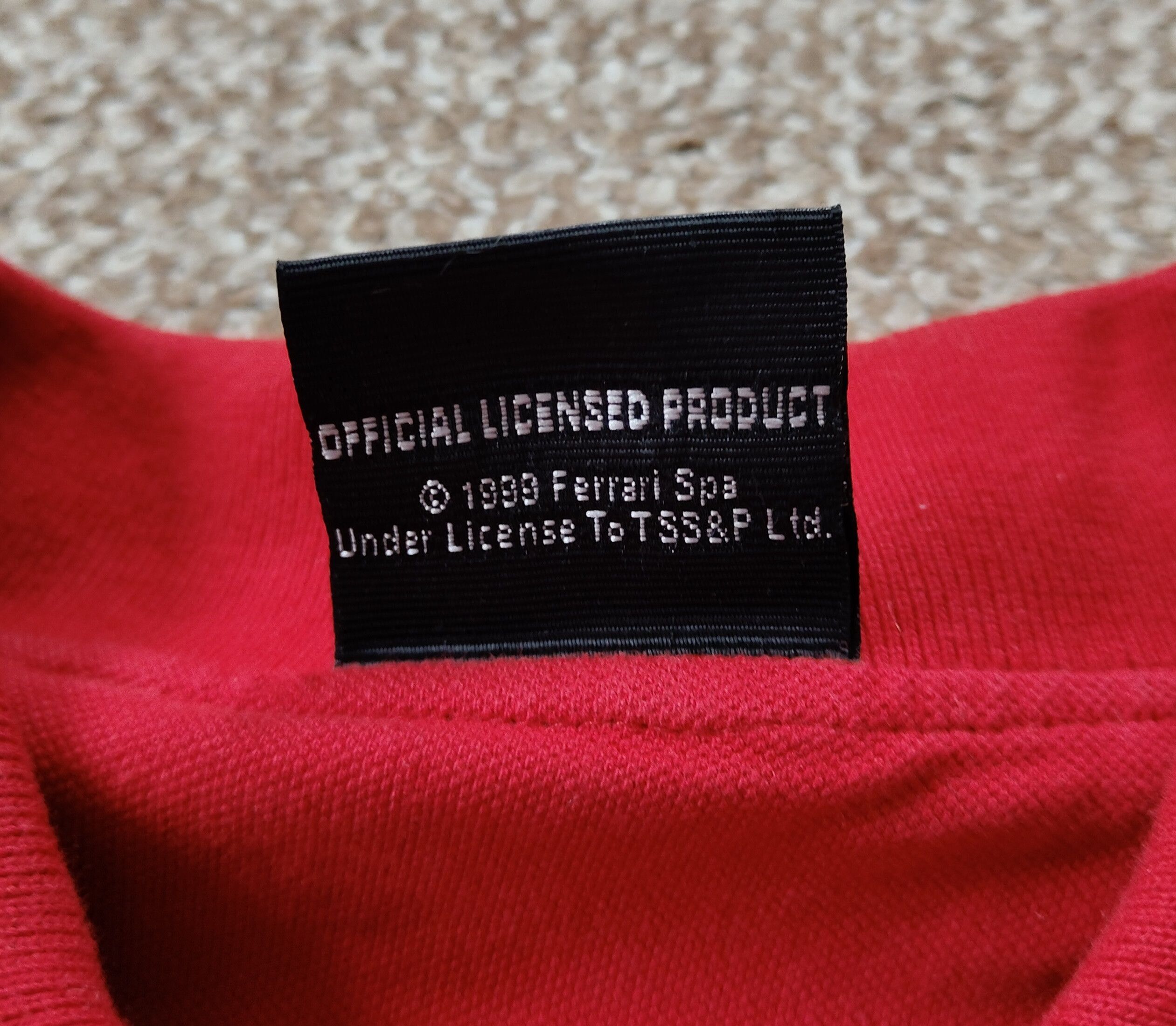 Ferrari Vintage 1999 Ferrari Men's Retro Red Zip Polo T Shirt sz L Size US L / EU 52-54 / 3 - 7 Thumbnail