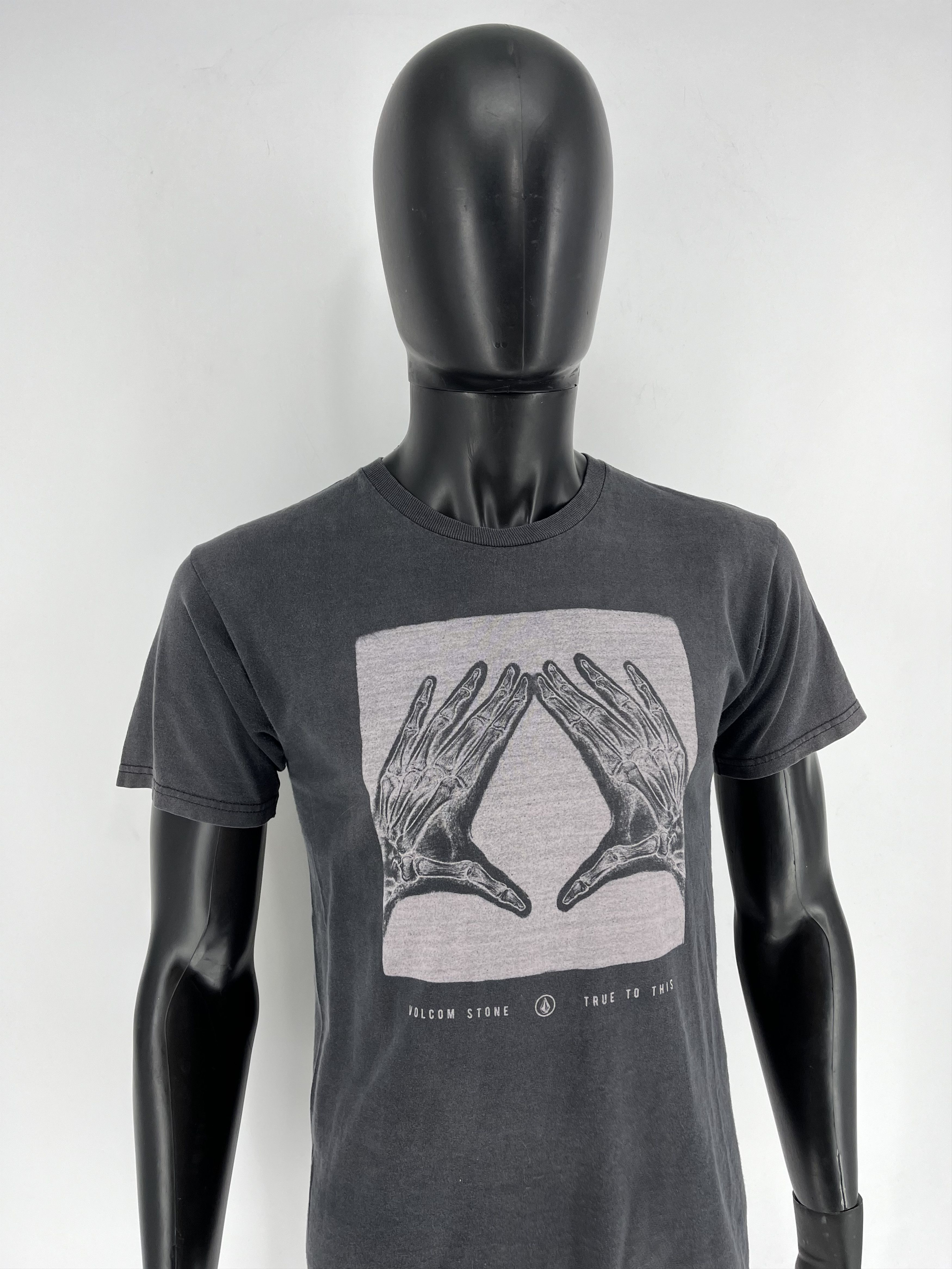 Vintage × Volcom Vintage Y2K Volcom Stone Skateboard Pin Logo Design Tshirt Size US S / EU 44-46 / 1 - 4 Thumbnail