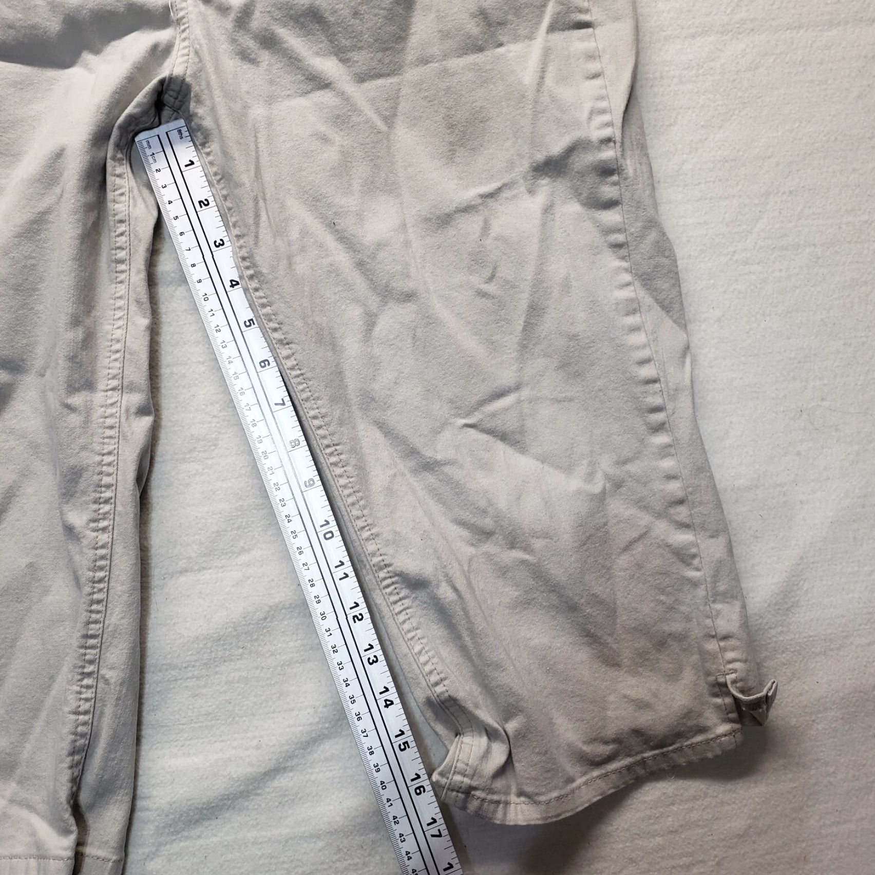 Lee Lee Riders Shorts Adult Size 18 Khaki Women's Bermuda Mid Rise Knee RN#130373 Size 40" / US 18 - 6 Thumbnail