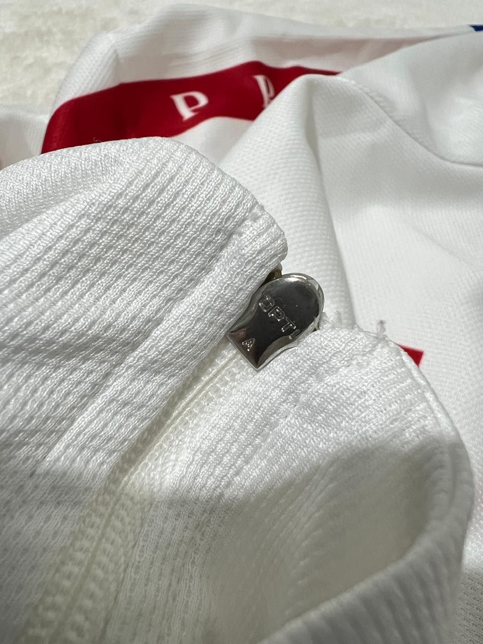 Prada Rare Prada Luna rossa sailing shirt Size US L / EU 52-54 / 3 - 13 Thumbnail