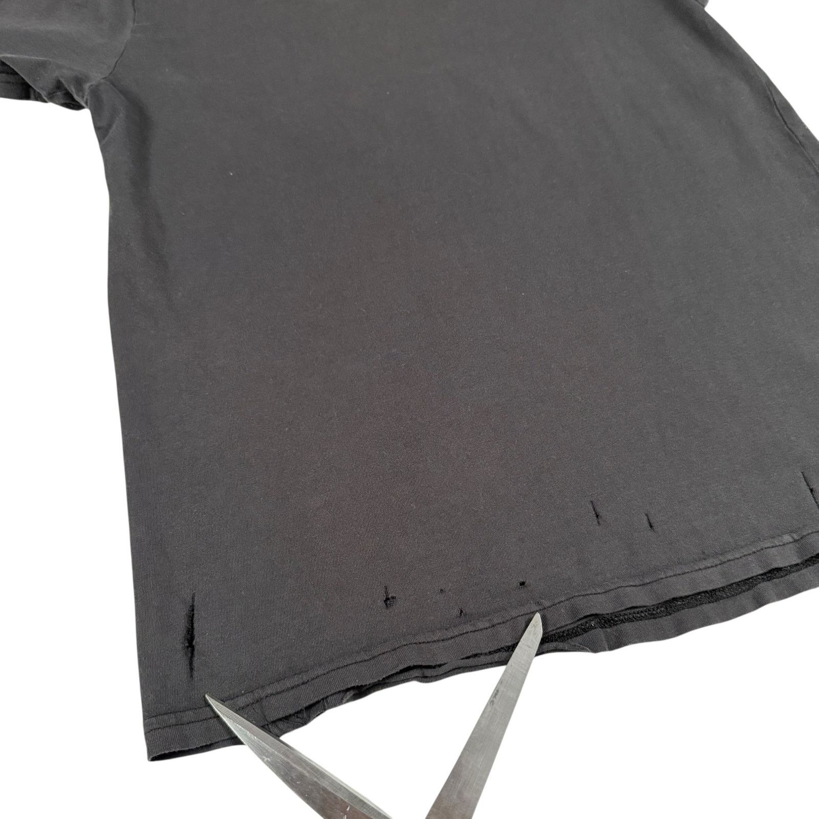 Vintage Vintage y2k Hustler Grunge Switchblade T-shirt Size US M / EU 48-50 / 2 - 9 Thumbnail