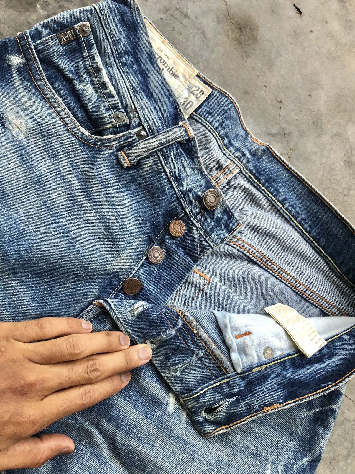 Abercrombie & Fitch BOOTCUT FLARED A&F DISTRESSED DENIM Size US 31 - 2 Thumbnail