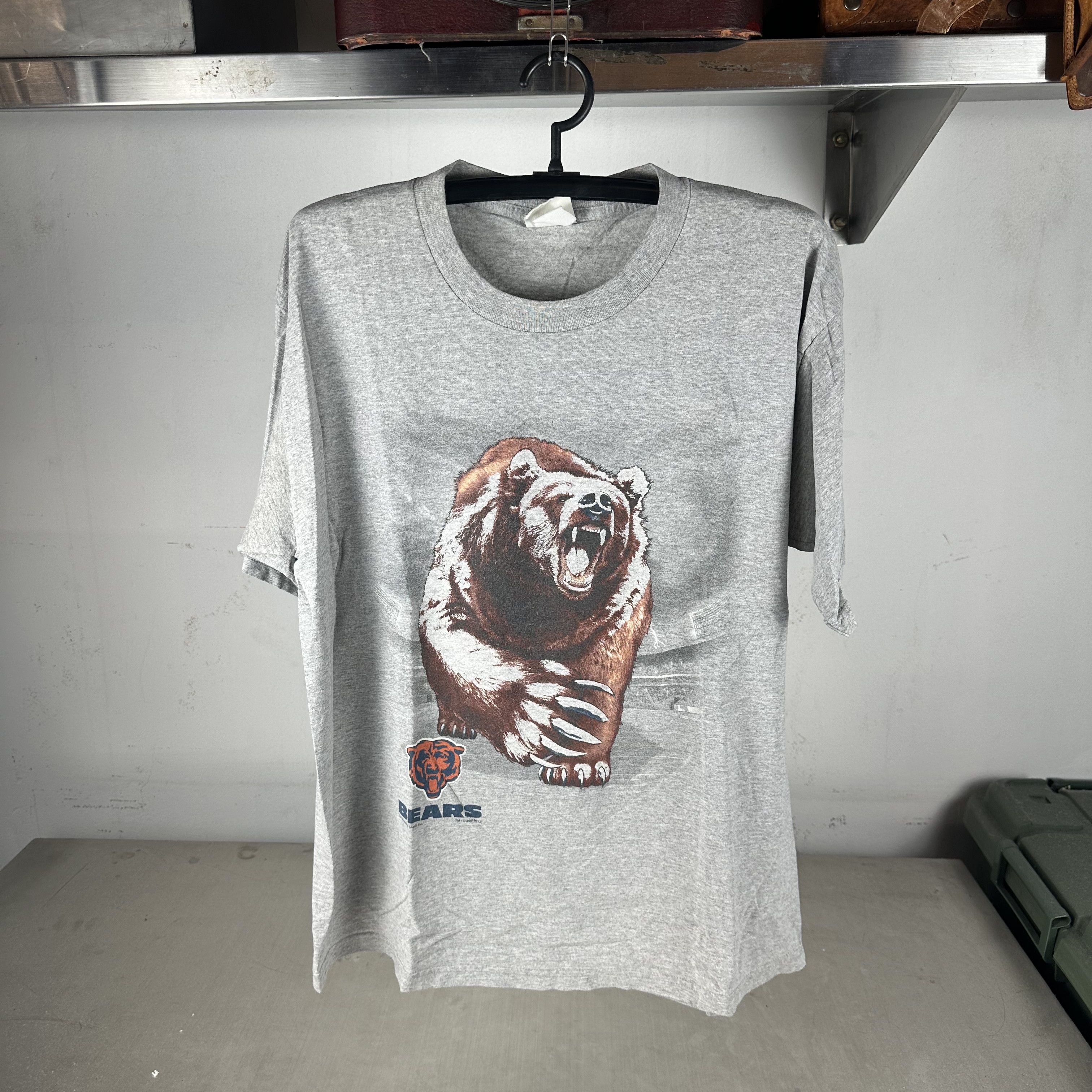 Vintage Vintage 2001 Chicago Bears Football NFL Mascot T-shirt Size US L / EU 52-54 / 3 - 1 Thumbnail