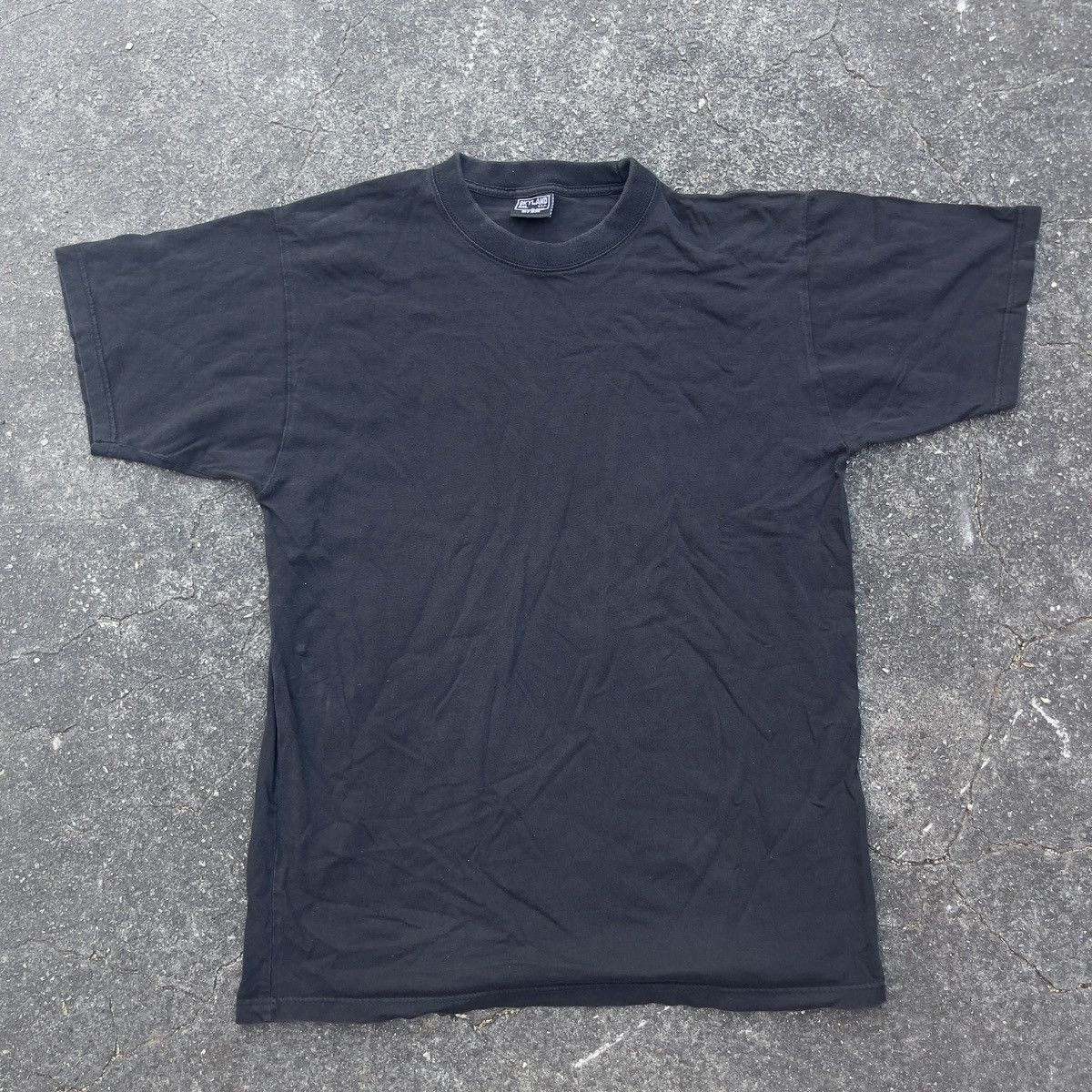 Vintage Vintage Y2K Blank Black T Shirt Size US XXL / EU 58 / 5 - 1 Thumbnail
