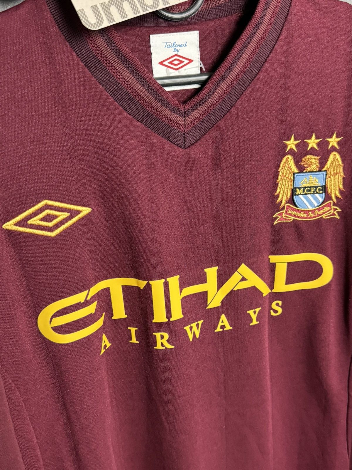 Umbro New Manchester City 12/13 Away Football Long Sleeve Jersey Size US M / EU 48-50 / 2 - 3 Thumbnail