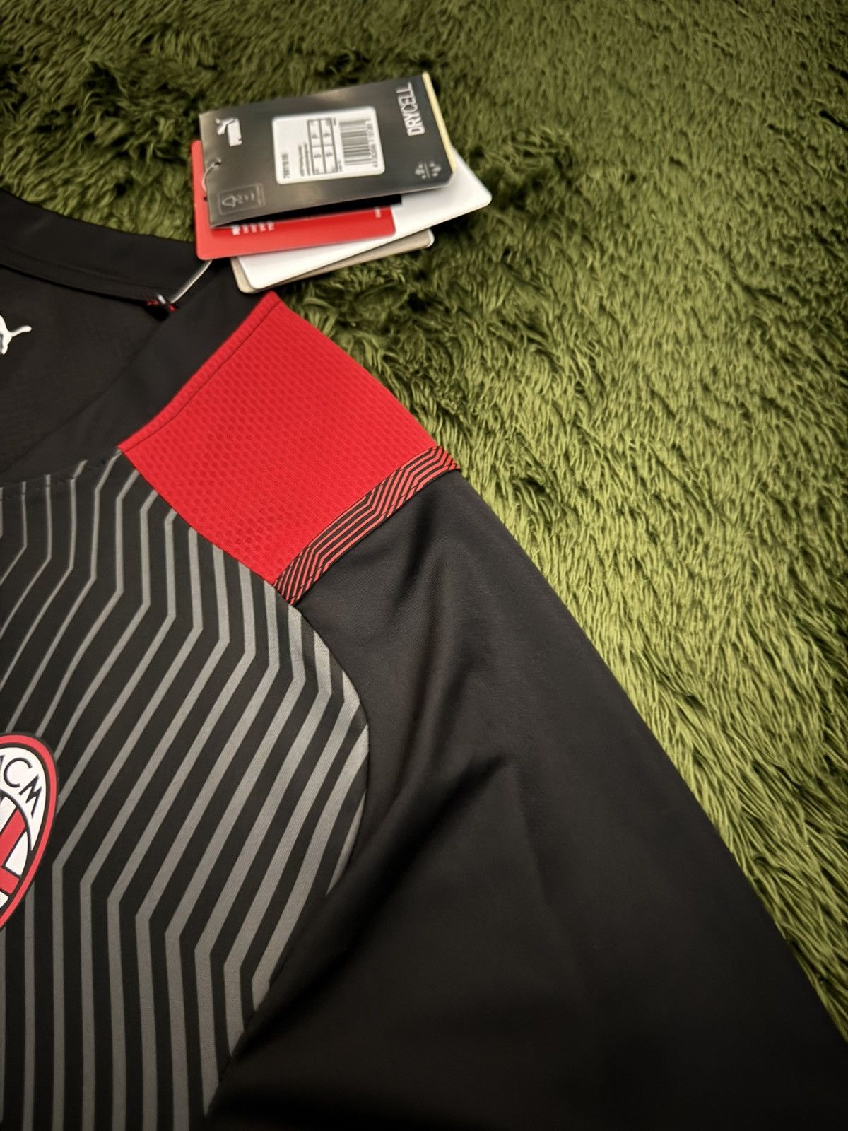 Puma [S] Puma AC Milan DRYCELL Performance Training Jersey Size US S / EU 44-46 / 1 - 3 Thumbnail