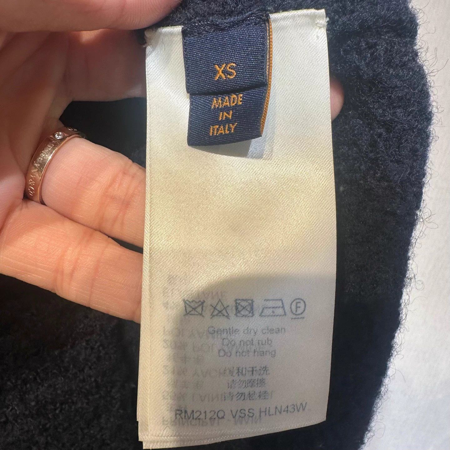 Louis Vuitton Louis Vuitton Navy Teddy Sweater XS Size US XS / EU 42 / 0 - 4 Thumbnail