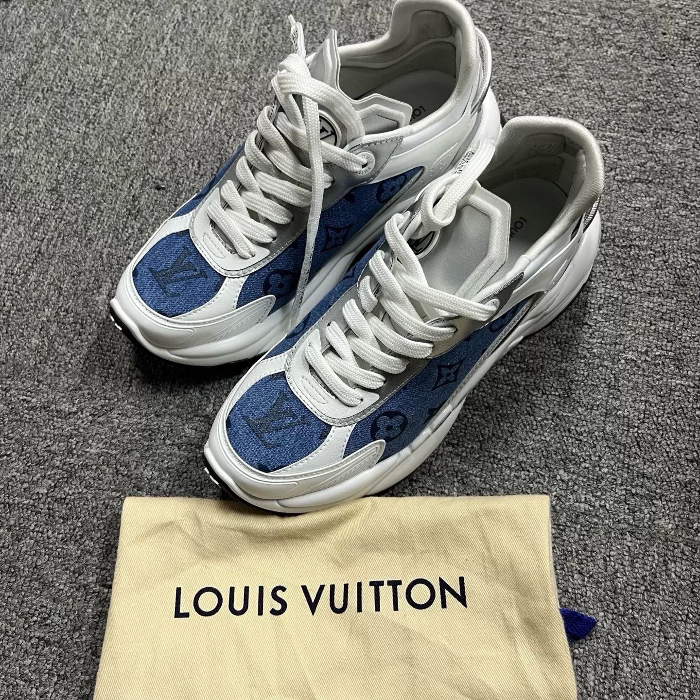 Louis Vuitton Louis Vuitton White Blue Denim Low-Top Sneakers Size US 4 / IT 34 - 1 Thumbnail