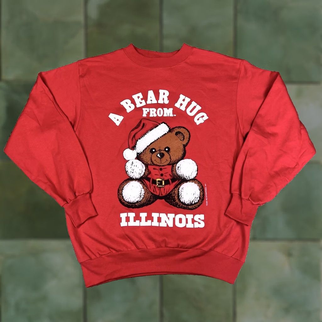 Vintage VINTAGE 90s Bear Hug From Illinois Christmas Crewneck Sweatshirt L Unisex Adults Red Christmas Bear Graphic Print USA Made PM Size US L / EU 52-54 / 3 - 1 Thumbnail