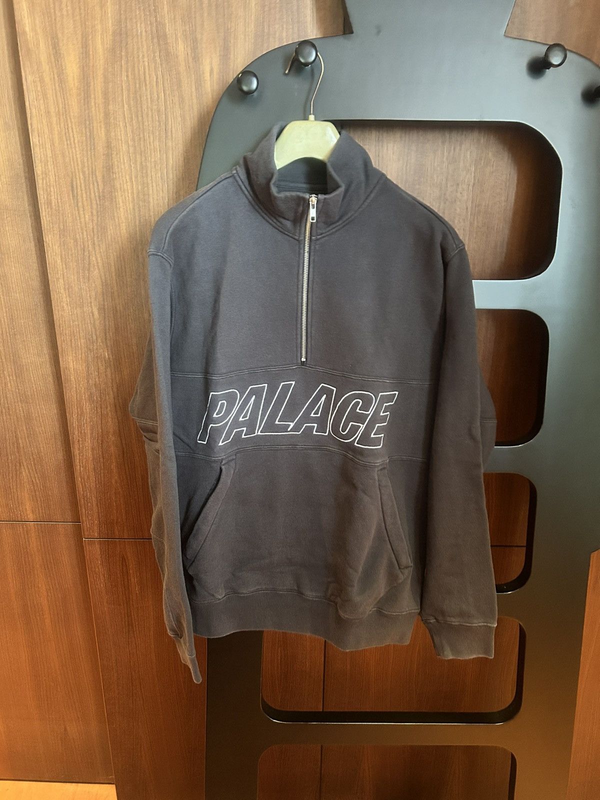 Palace Palace Logo Zip up Sweater size L Size US XL / EU 56 / 4 - 1 Thumbnail