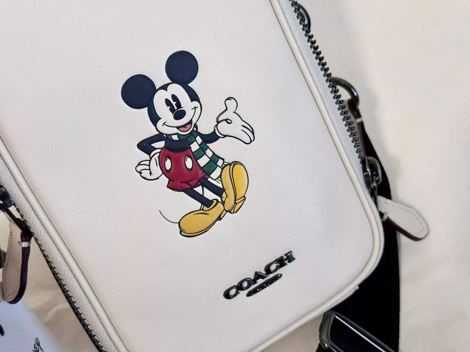 Coach Disney X Coach Stanton Crossbody With Winter Motif CM028 Size ONE SIZE - 9 Thumbnail