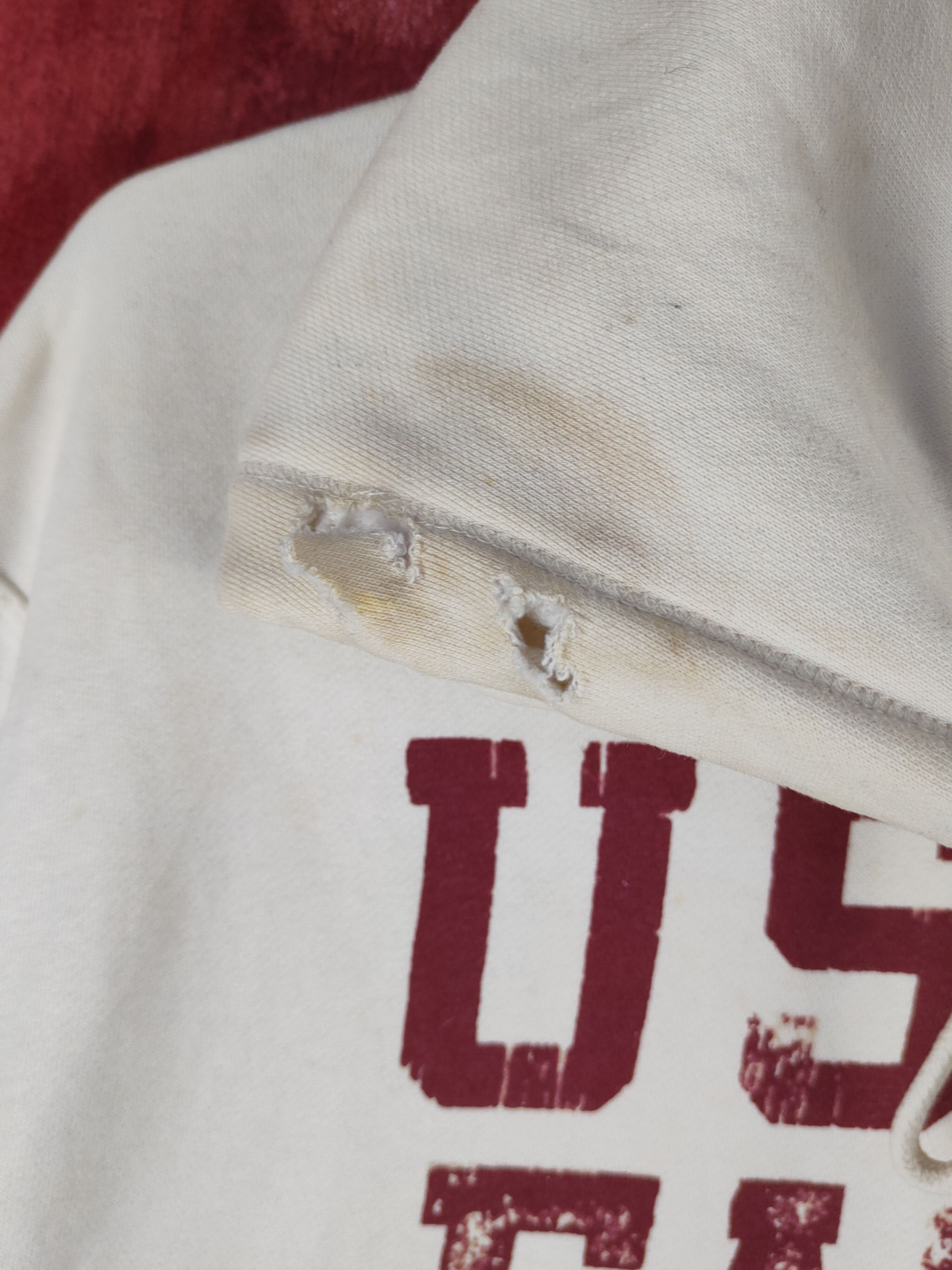 American Eagle Outfitters × Japanese Brand × Vintage American Eagle Outfitters White dirty Sweatshirts #S2041 Size US L / EU 52-54 / 3 - 4 Thumbnail