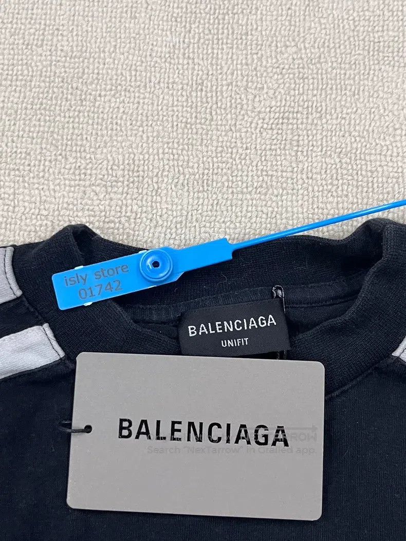 Balenciaga Balenciaga Printed Striped Crew Neck T-Shirt Men's Black Size US S / EU 44-46 / 1 - 4 Thumbnail