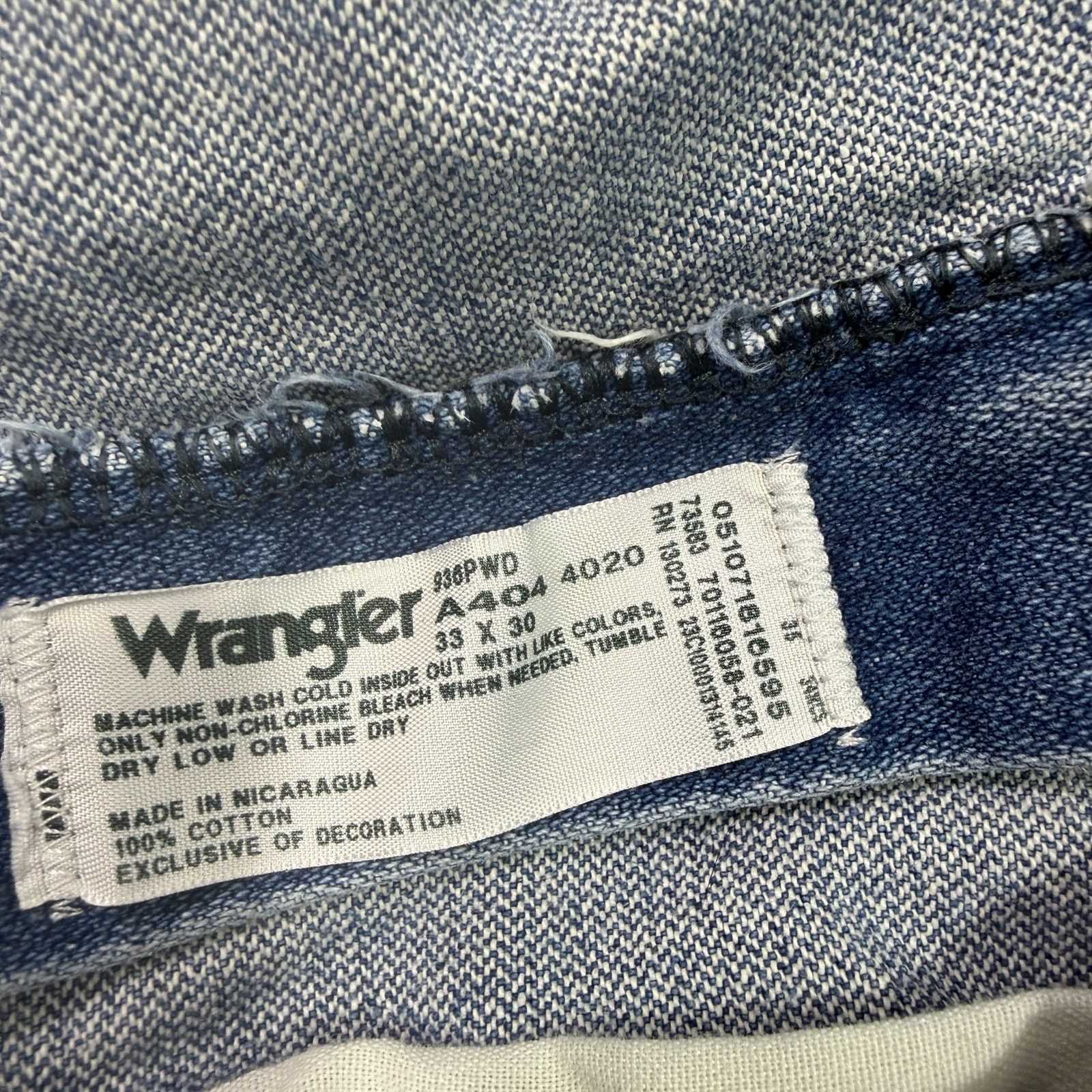 Wrangler Vintage Wrangler Cowboy Cut Slim Fit Jeans Men's 33x30 Blue Size US 33 - 7 Thumbnail
