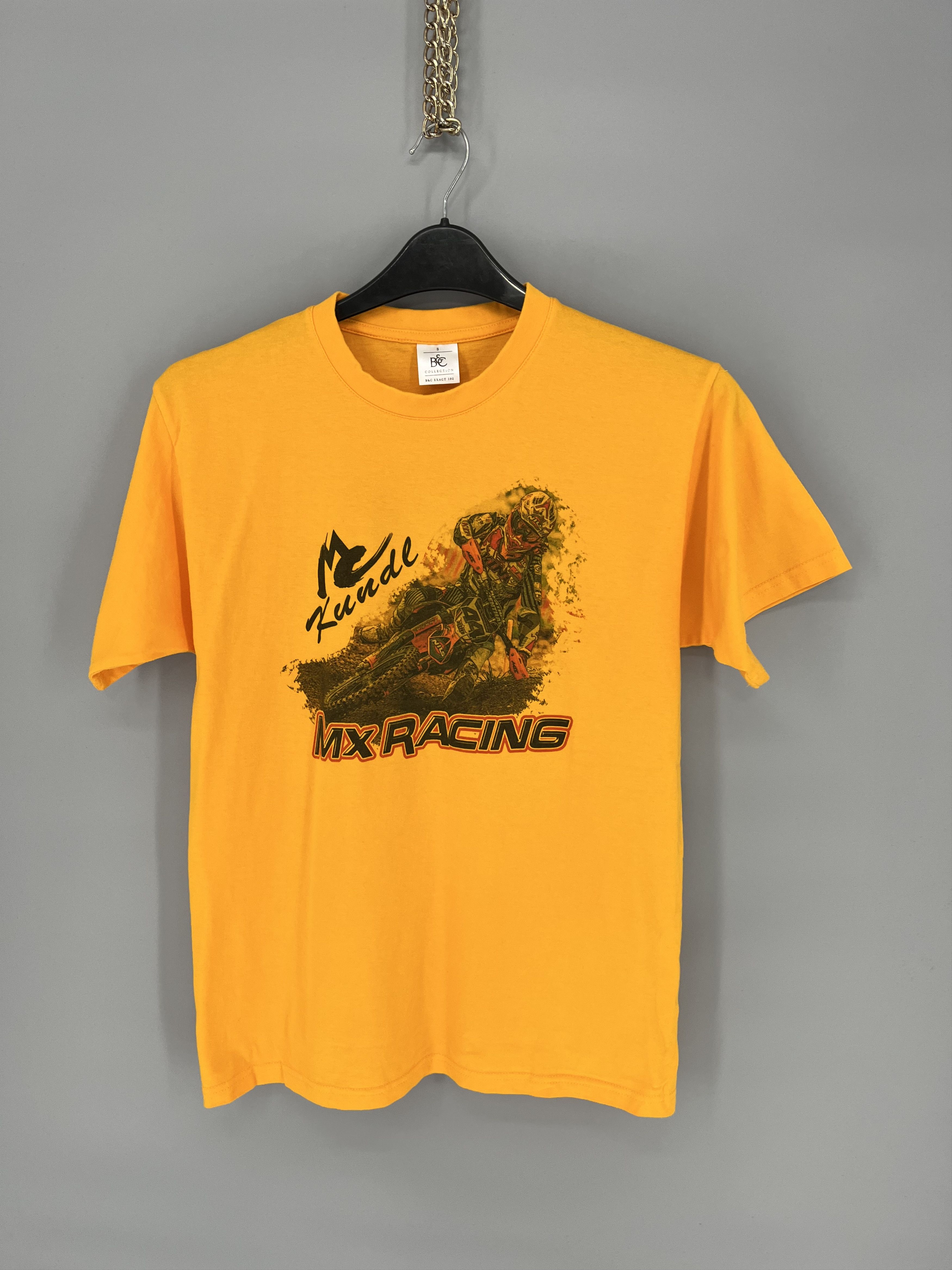 Vintage Vintage Y2K Racing Moto All Print Tee Art Band Streetwear Size US S / EU 44-46 / 1 - 3 Thumbnail