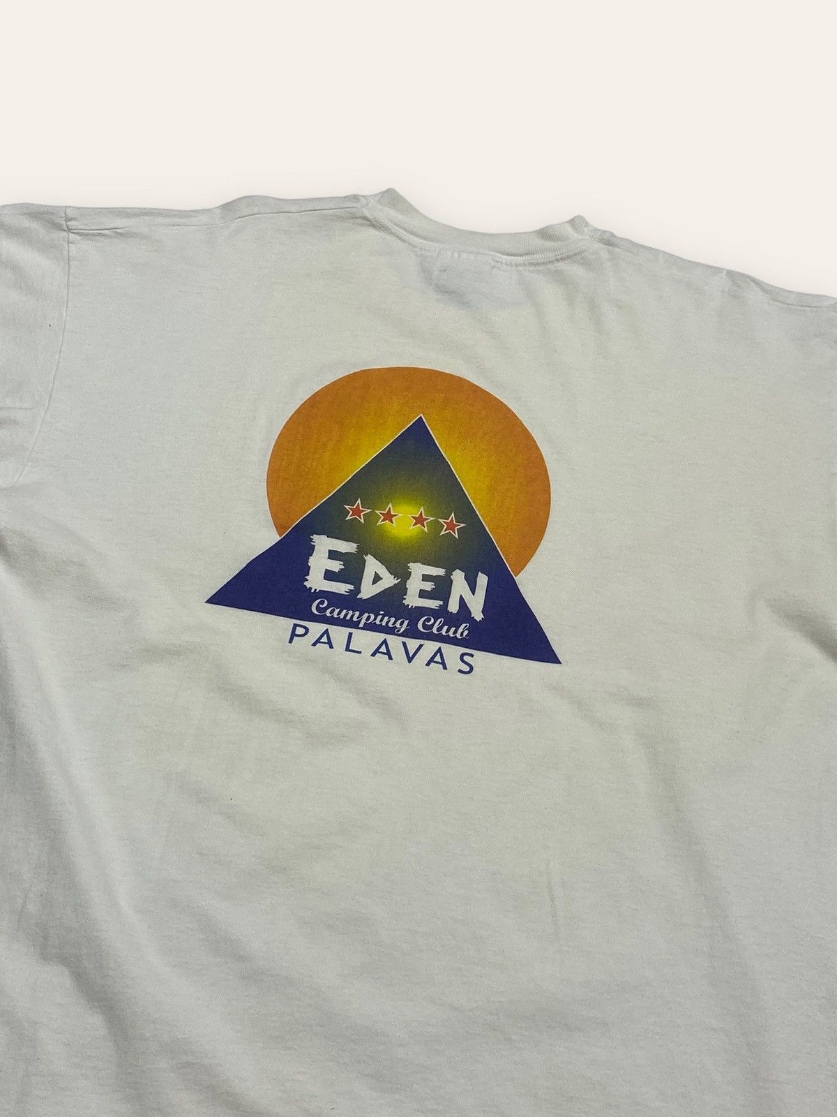 Vintage Vintage EDEN Camping Club Screen Stars Tee Shirt Y2K Size US XL / EU 56 / 4 - 5 Thumbnail