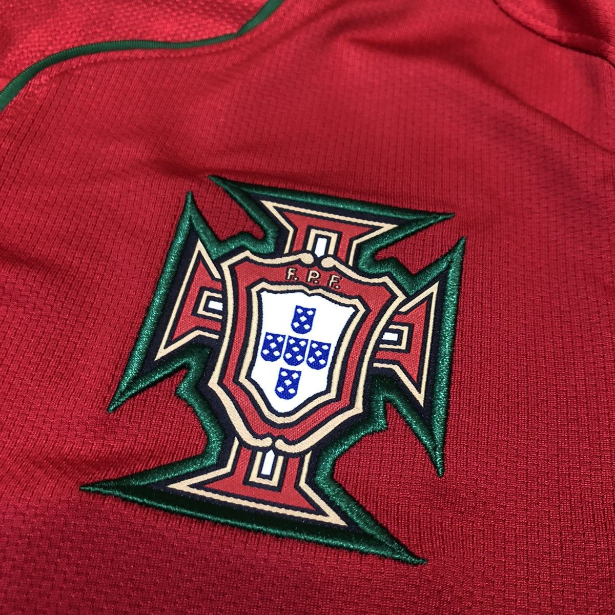 Nike Portugal Euro2008 home shirt #7 Ronaldo (Bnwt) Size US L / EU 52-54 / 3 - 7 Thumbnail