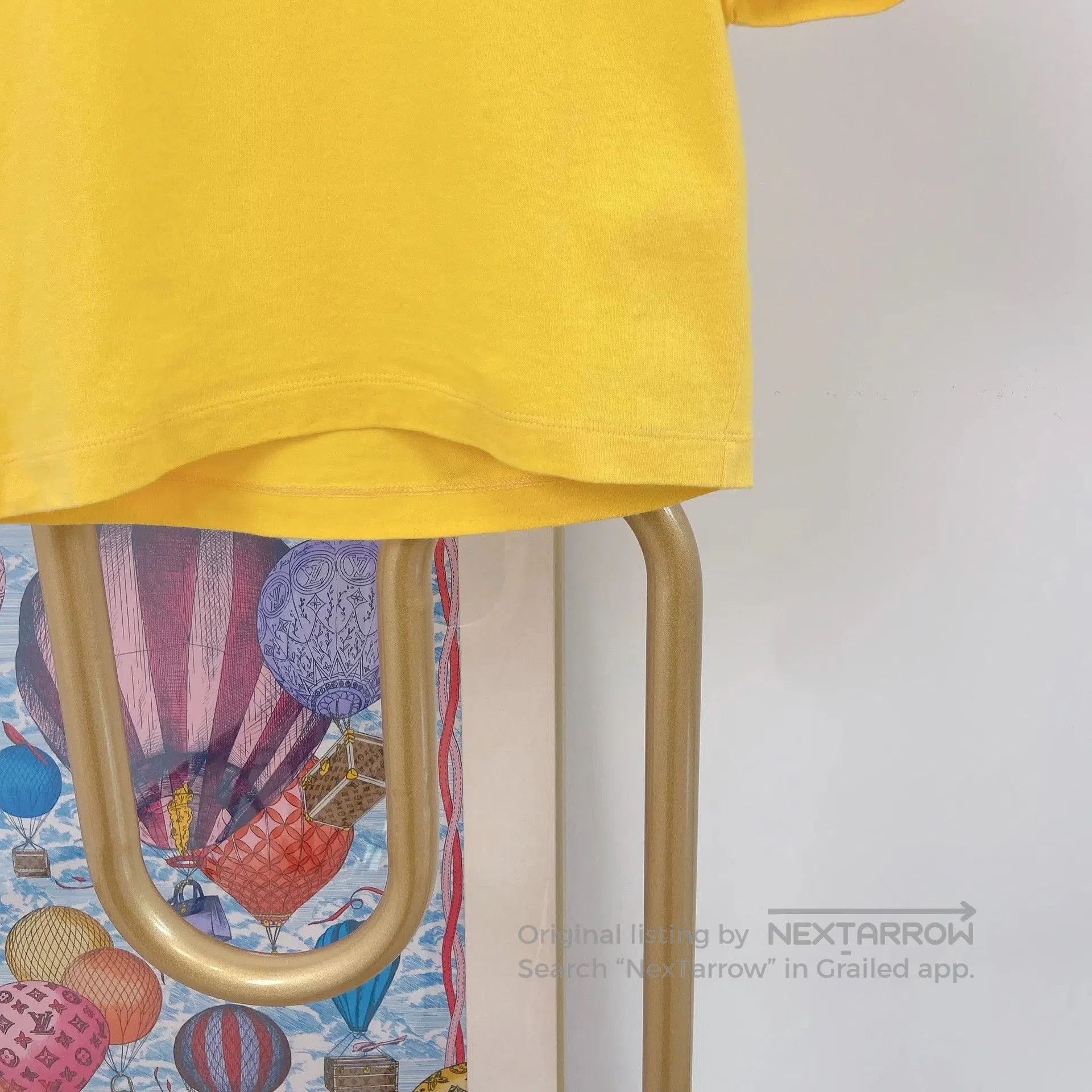 Louis Vuitton Louis Vuitton Yellow Short T-shirt XS. Size XS / US 0-2 / IT 36-38 - 4 Thumbnail