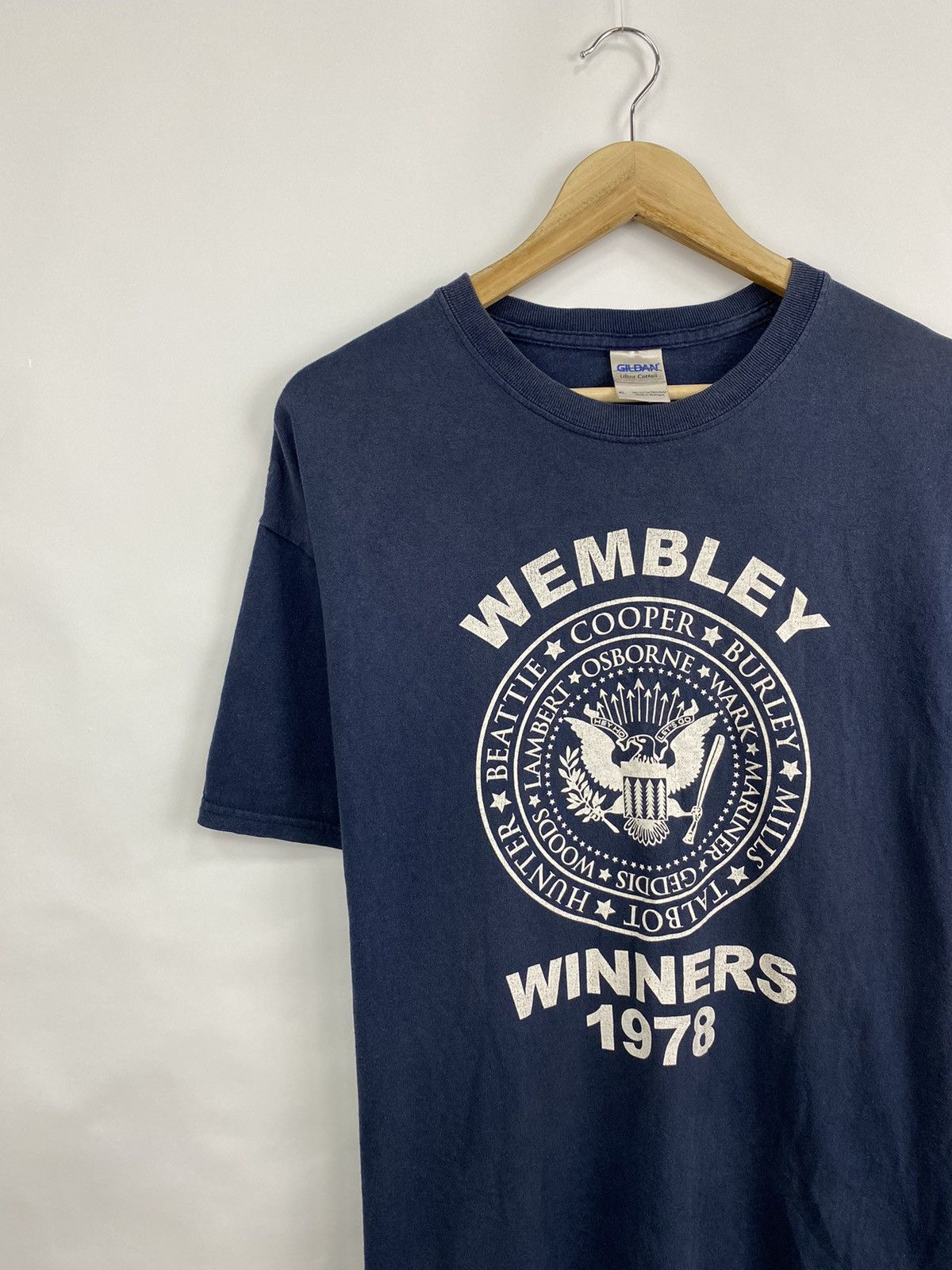 Band Tees × Vintage 🇺🇸 Vintage 90s Ramones Pank Rock Band T-Shirt American Rare Size US XL / EU 56 / 4 - 2 Thumbnail