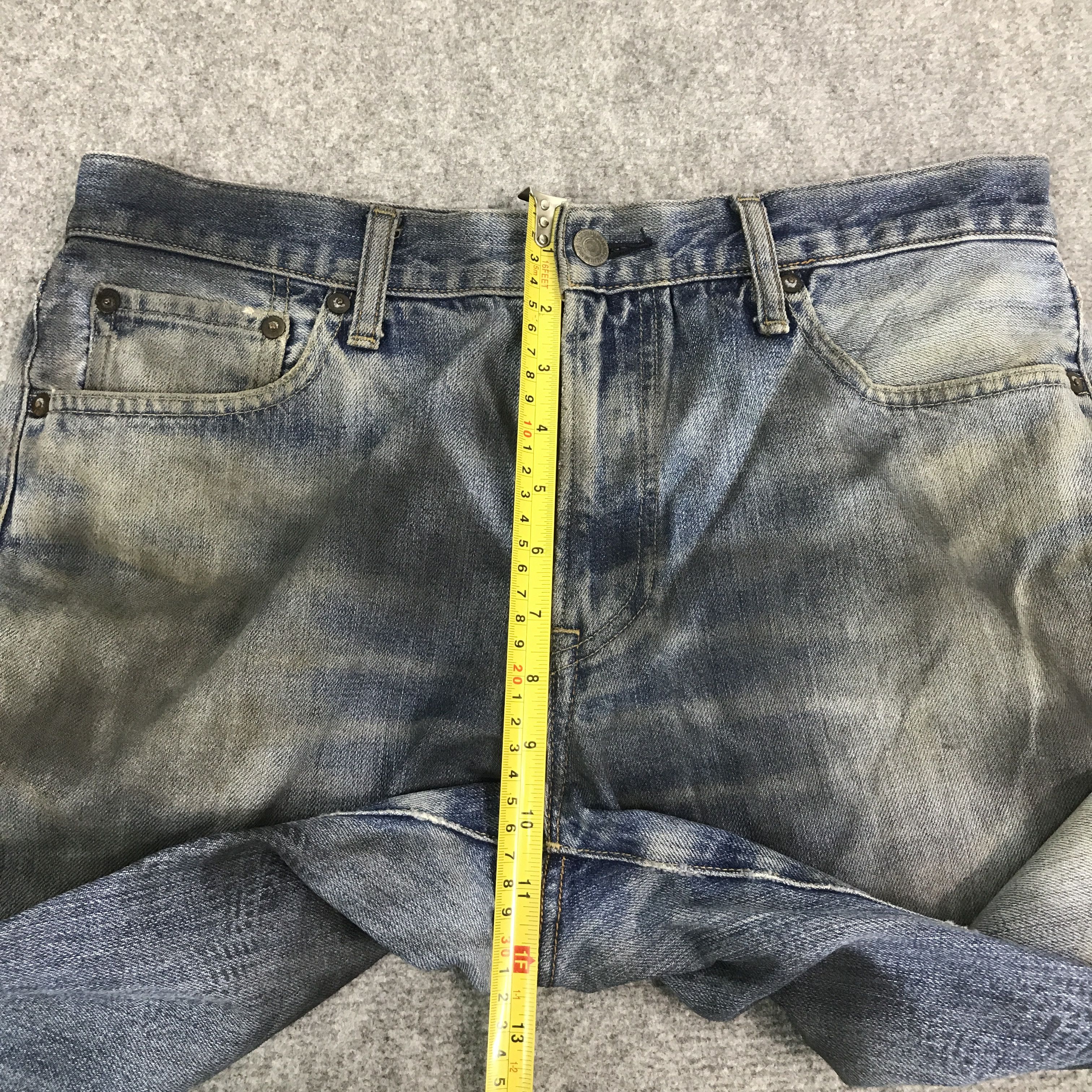 Uniqlo uniqlo distressed japan black sprey style jeans pants Size US 32 / EU 48 - 9 Thumbnail