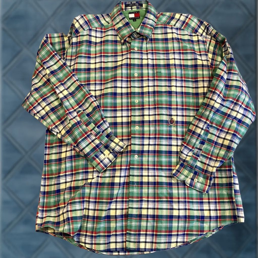 Tommy Hilfiger VINTAGE Tommy Hilfiger Plaid Long Sleeve Button-Up Shirt Crest Logo L Mens Size US L / EU 52-54 / 3 - 1 Thumbnail