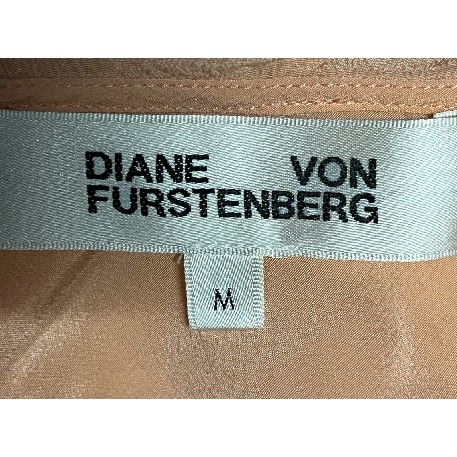 Diane von Furstenberg Diane von Furstenberg Silk Blouse Short Sleeve Button Front Women Medium Salmon Blouse Designer Regular Fit Size M / US 6-8 / IT 42-44 - 5 Thumbnail