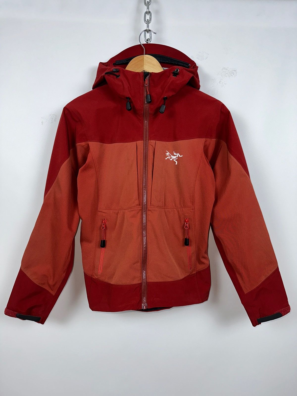 Arc'teryx Vintage Arcteryx Women’s Gamma MX Red Jacket Size XS / US 0-2 / IT 36-38 - 3 Thumbnail