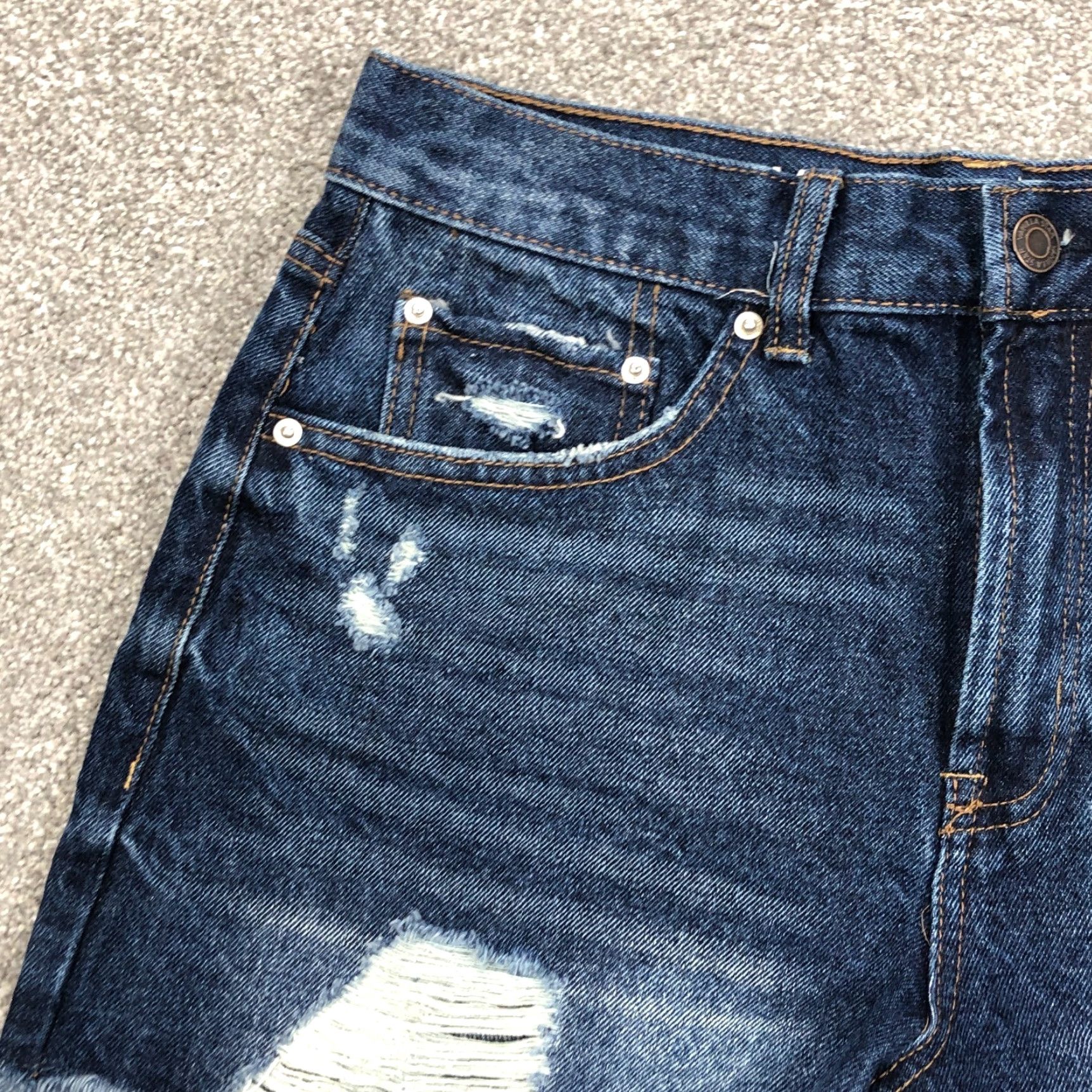 Vintage Vanilla Star Denim Shorts Women 3 Cut Off Mid Rise Dark Wash Distressed Holes Pocket Zipper Button Casual Modern Festival Size 26" / US 2 / IT 38 - 4 Thumbnail