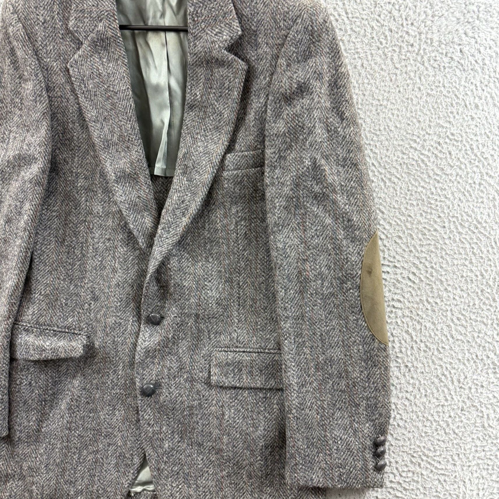 Harris Tweed VINTAGE Harris Tweed Blazer Men 40L Gray Wool Coat 3-Button Notch Lapel Herringbone Regular Fit Vintage Size 40R - 5 Thumbnail