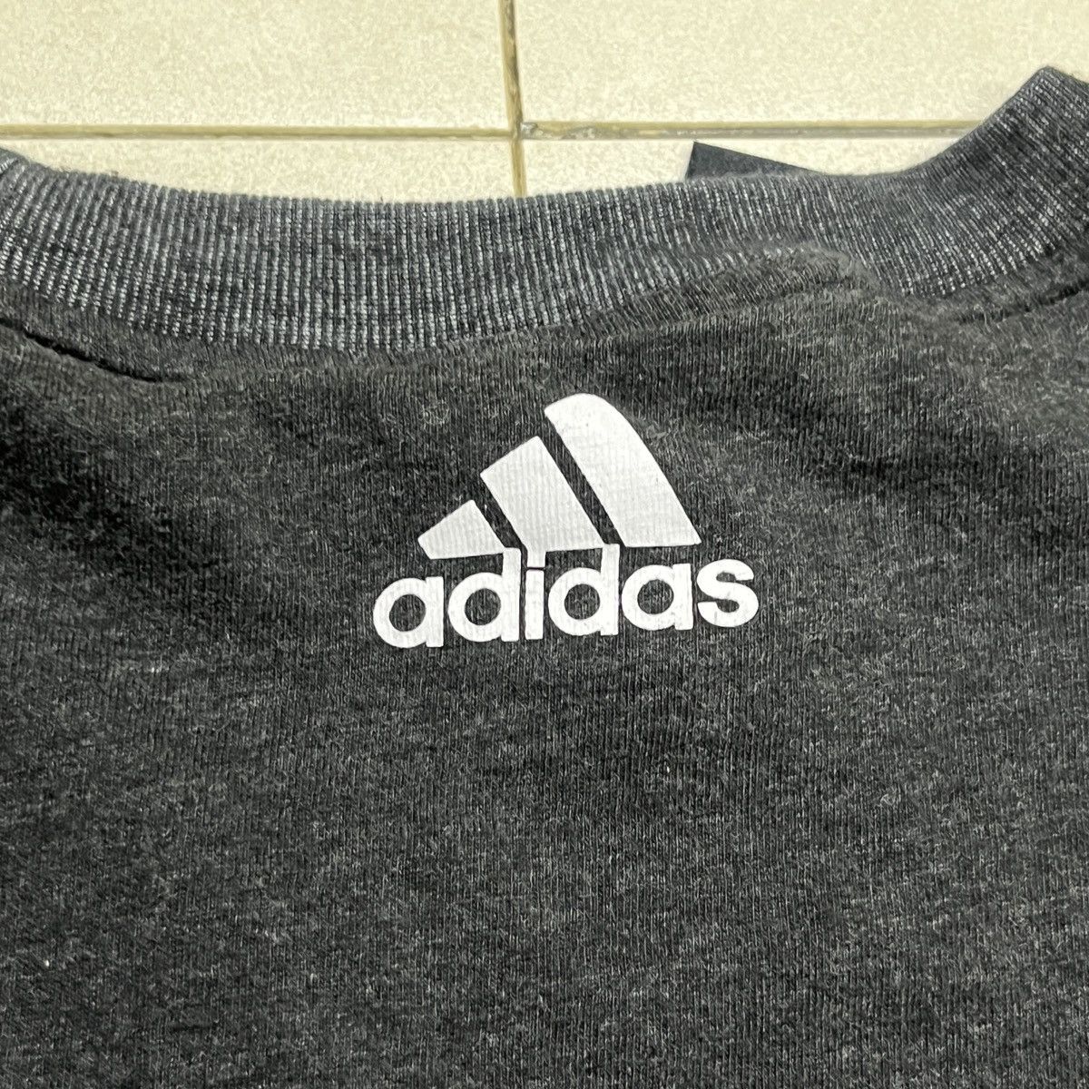Adidas Adidas Logo Square T Shirt Size US S / EU 44-46 / 1 - 12 Thumbnail