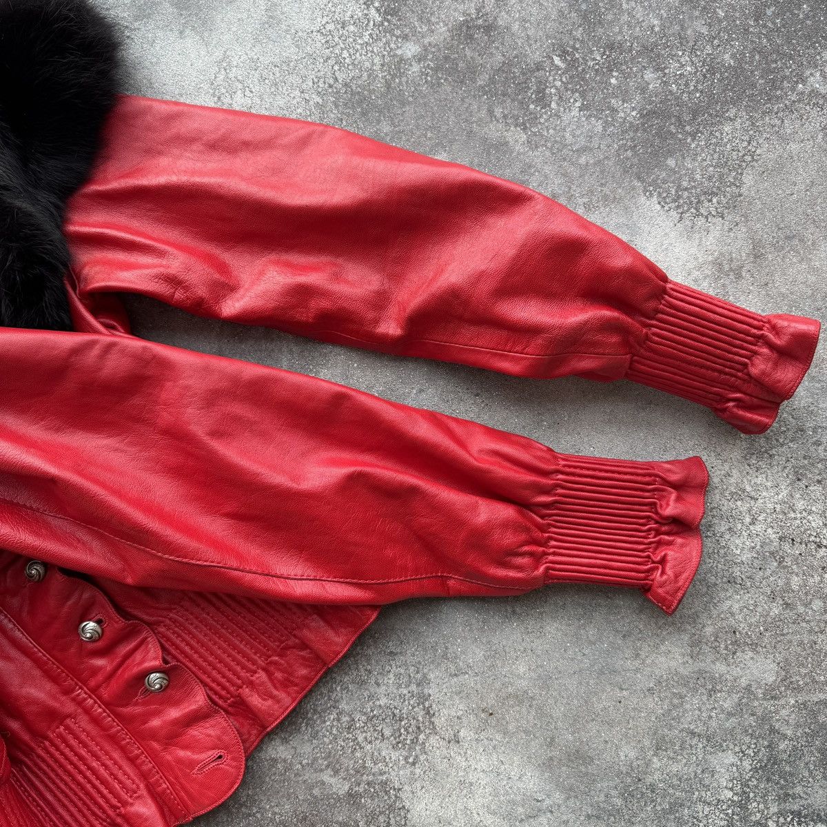 Japanese Brand Vintage Faux Fur Details Red Genuine Leather Cropped Jacket Size S / US 4 / IT 40 - 9 Thumbnail