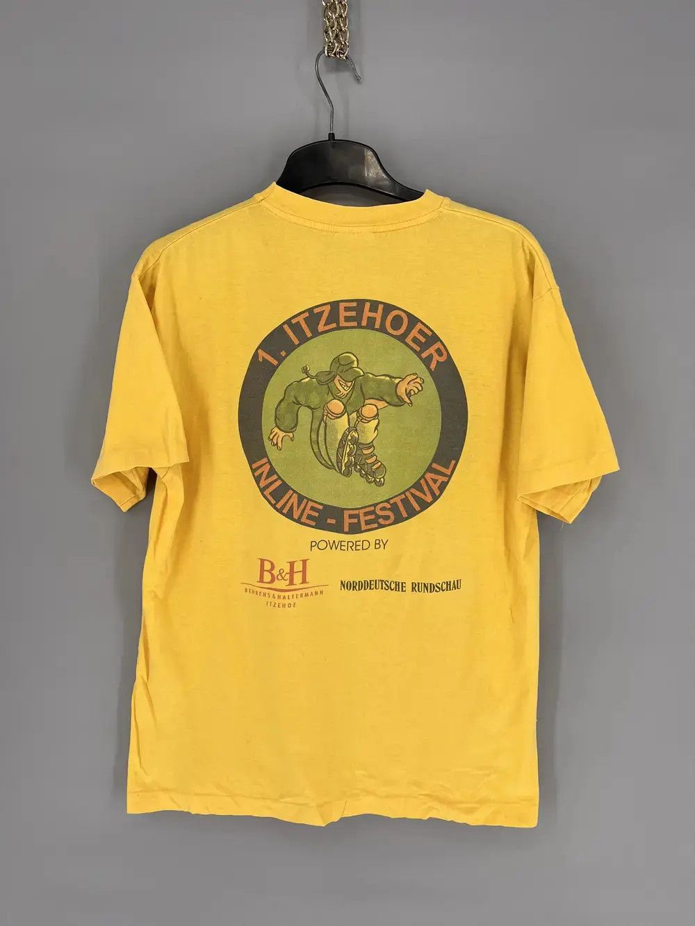 Vintage VINTAGE 90s ITZEHOER ONLINE FESTIVAL POWERED BY Size US M / EU 48-50 / 2 - 11 Thumbnail