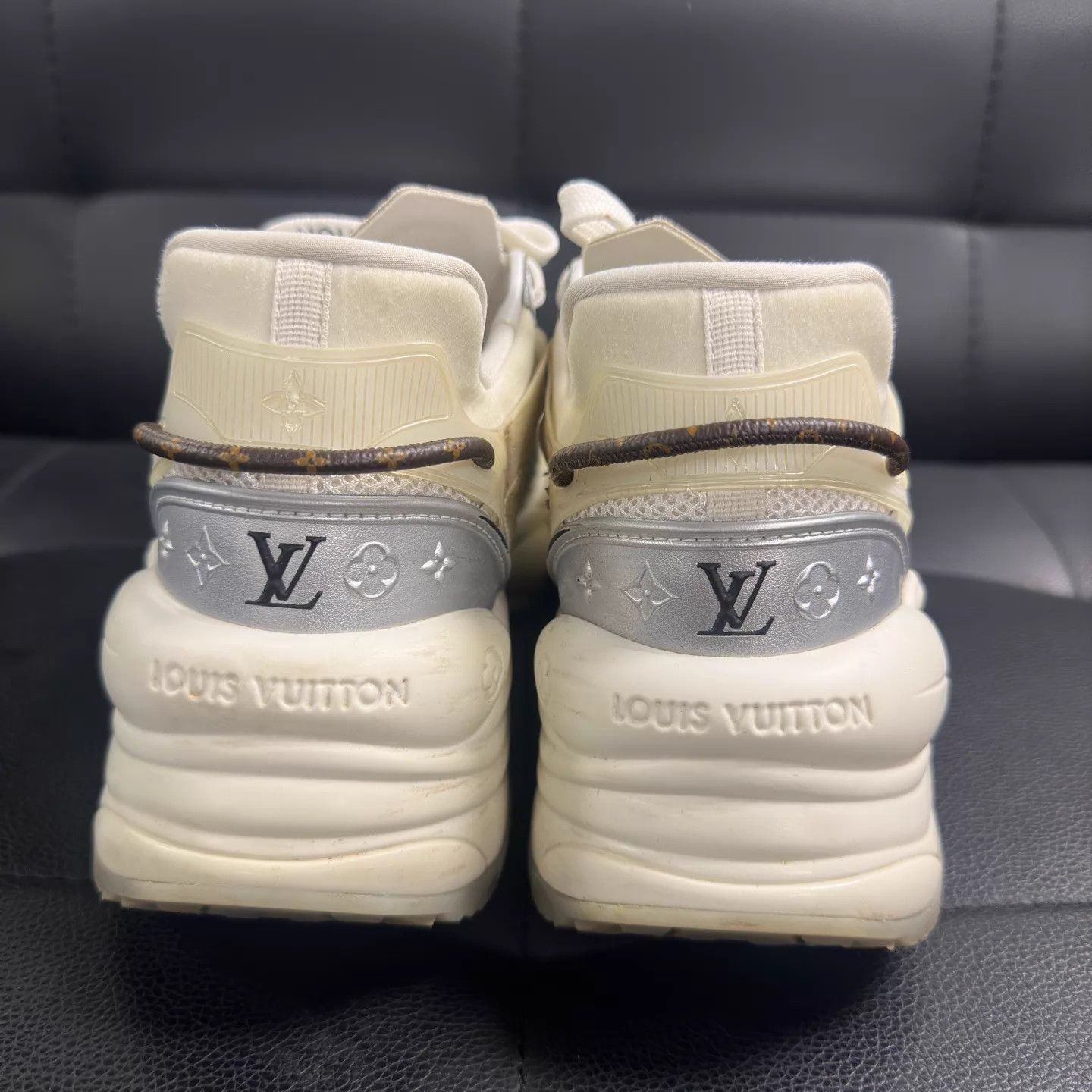 Louis Vuitton LV Run 55 Cream Monogram Low Top Dad Sneaker EU 37 Size US 6.5 / IT 36.5 - 4 Thumbnail