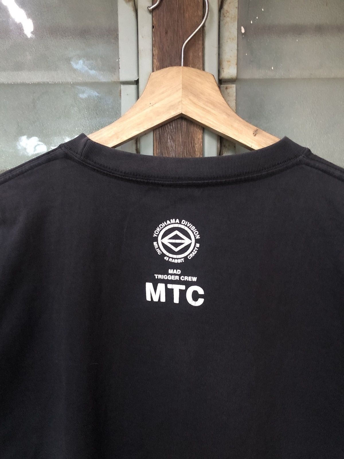 Vintage Vintage Mad Trigger Crew Design Shirt Tee Size US L / EU 52-54 / 3 - 11 Thumbnail