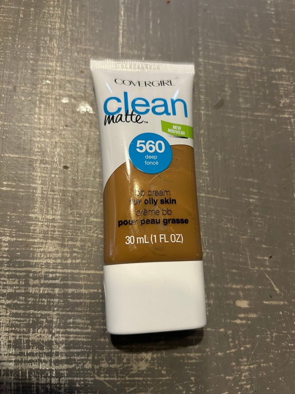 Other Women's COVERGIRL Clean Matte BB Cream FoundationBrown White Size ONE SIZE - 1 Thumbnail