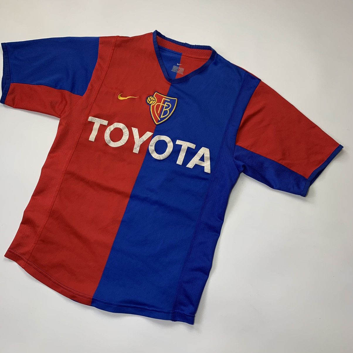 Vintage Vintage Nike Basel 2002 Blockcore Football Jersey Jimmy Size US XS / EU 42 / 0 - 3 Thumbnail