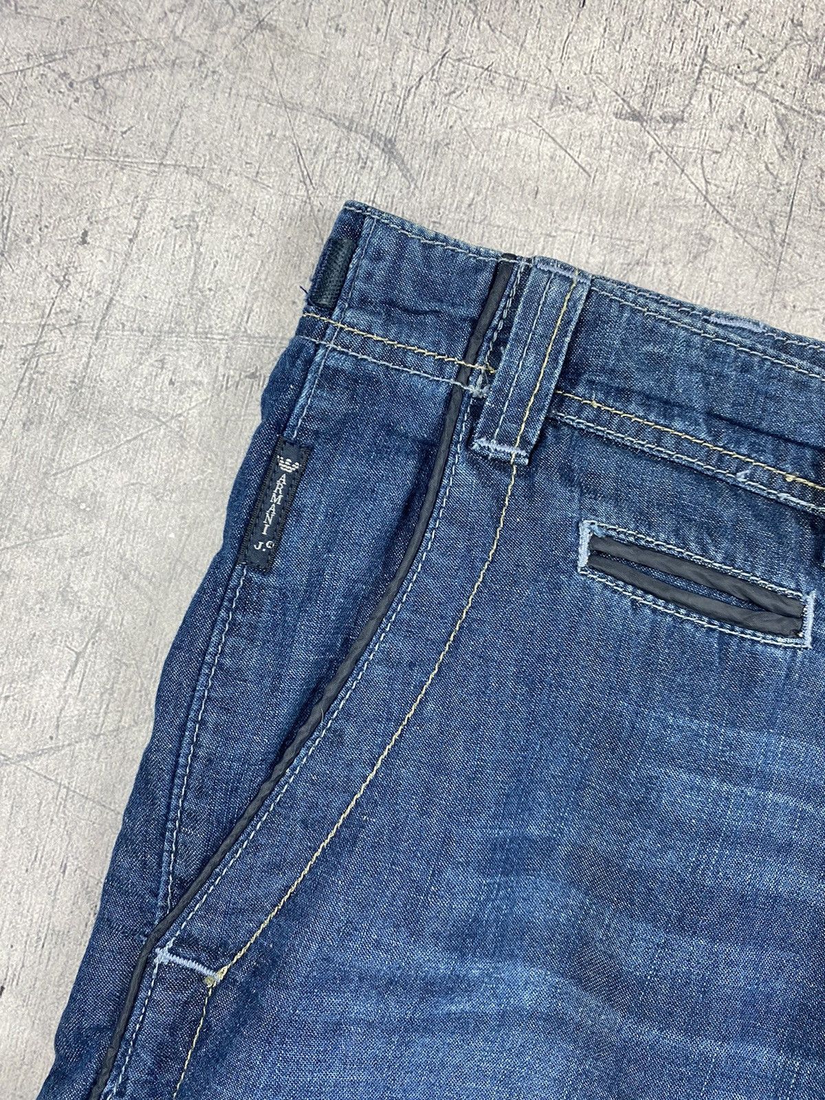 Emporio Armani × Giorgio Armani × Vintage Vintage Armani Jeans Denim Shorts Size US 36 / EU 52 - 4 Thumbnail